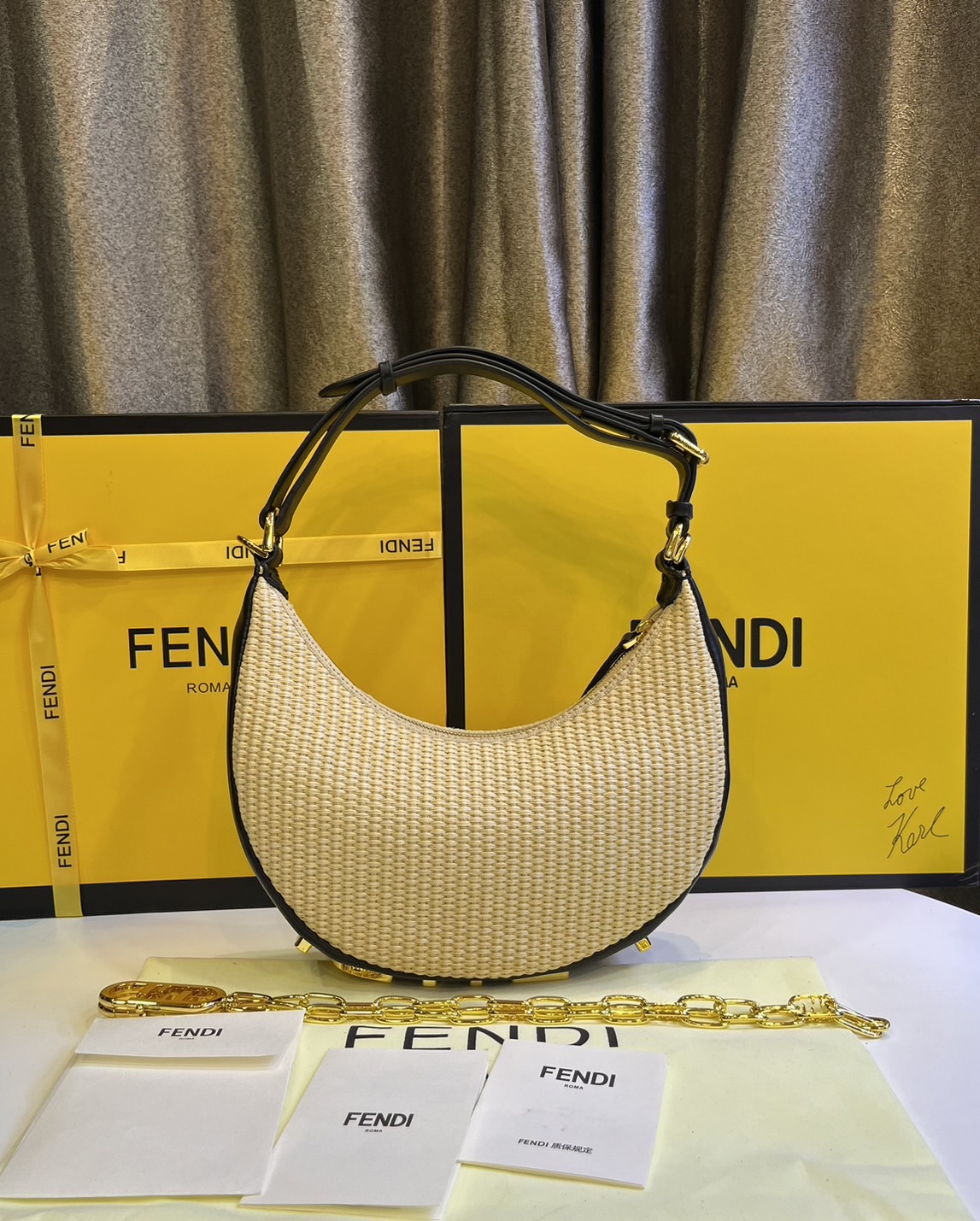 FENDI Fendigraphy Small Natural straw bag / Fendi hobo bag 25cm พร้อมส่ง กระเป๋าสะพายไหล่เฟนดิ Natural straw รุ่นใหม่ สวยหรู **สินค้าเกรดออริจินอล 1:1 สลับแท้
