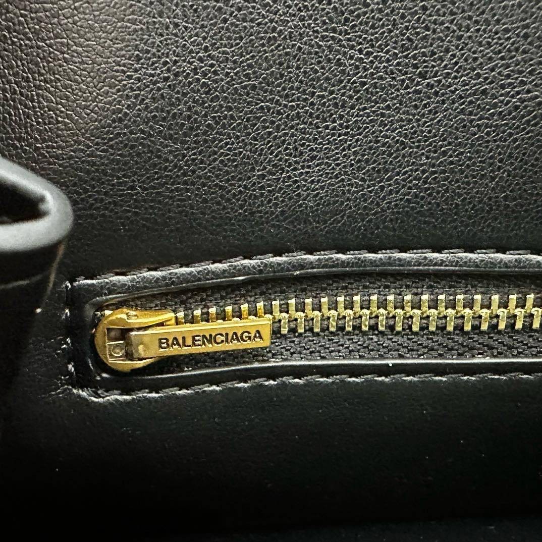 Top ORI Balenciaga RODEO LARGE HANDBAG CROCODILE EMBOSSED IN BLACK กระเป๋าถือใบใหญ่ สวยหรูด้วยหนังลายจรเข้ เกรดออริ 1:1