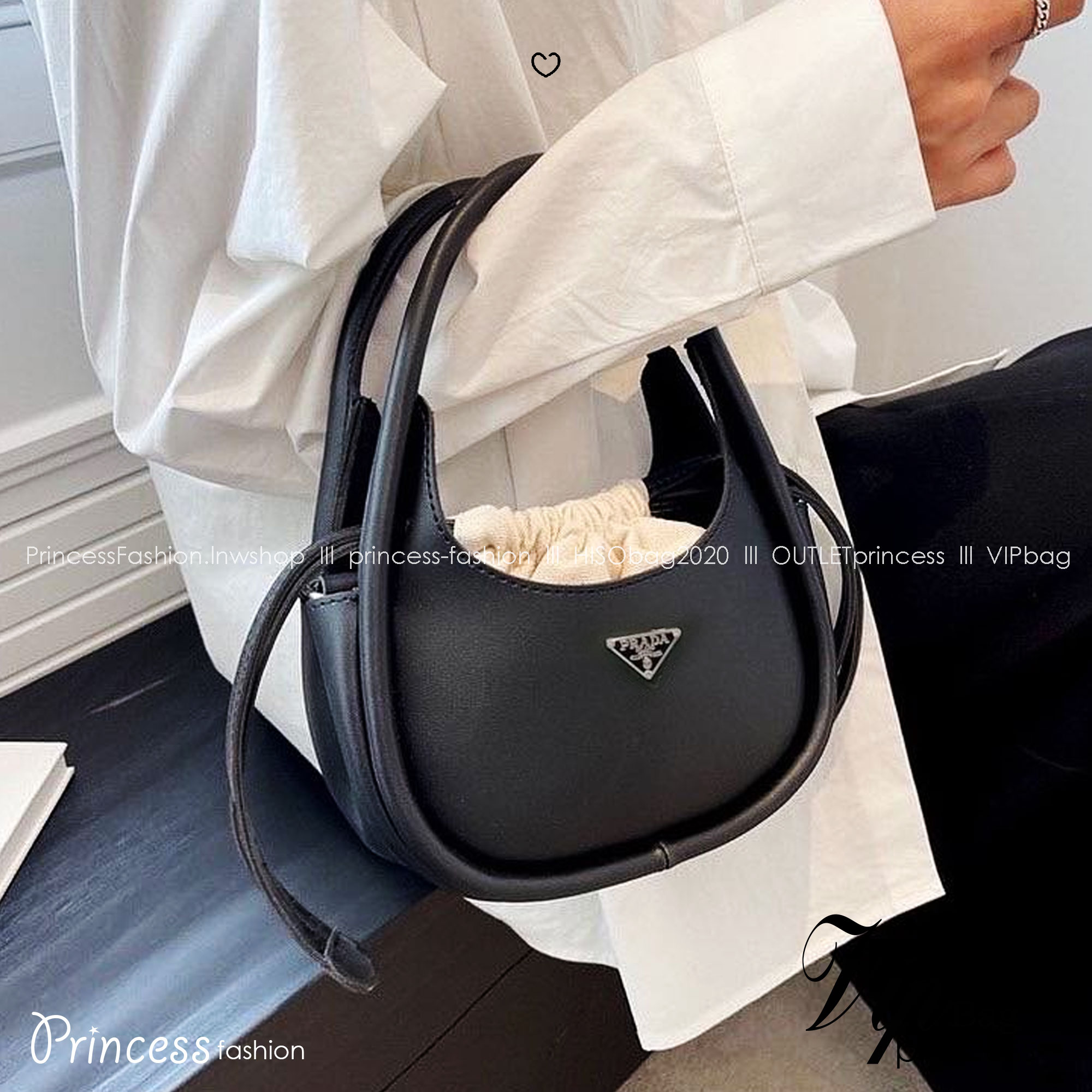 PRADA leather handbag กระเป๋าถือดีไซน์สวย ใช้งานง่าย มีกระเป๋าผ้าเชือกผูกเพิ่มกิมมิกได้อย่างลงตัวน่ารัก มาพร้อมสายสะพายยาวถอดได้ ปรับใช้ได้กับทุกลุคและแมทช์กับทุกสไตล์ แนะนำเลยจ้า