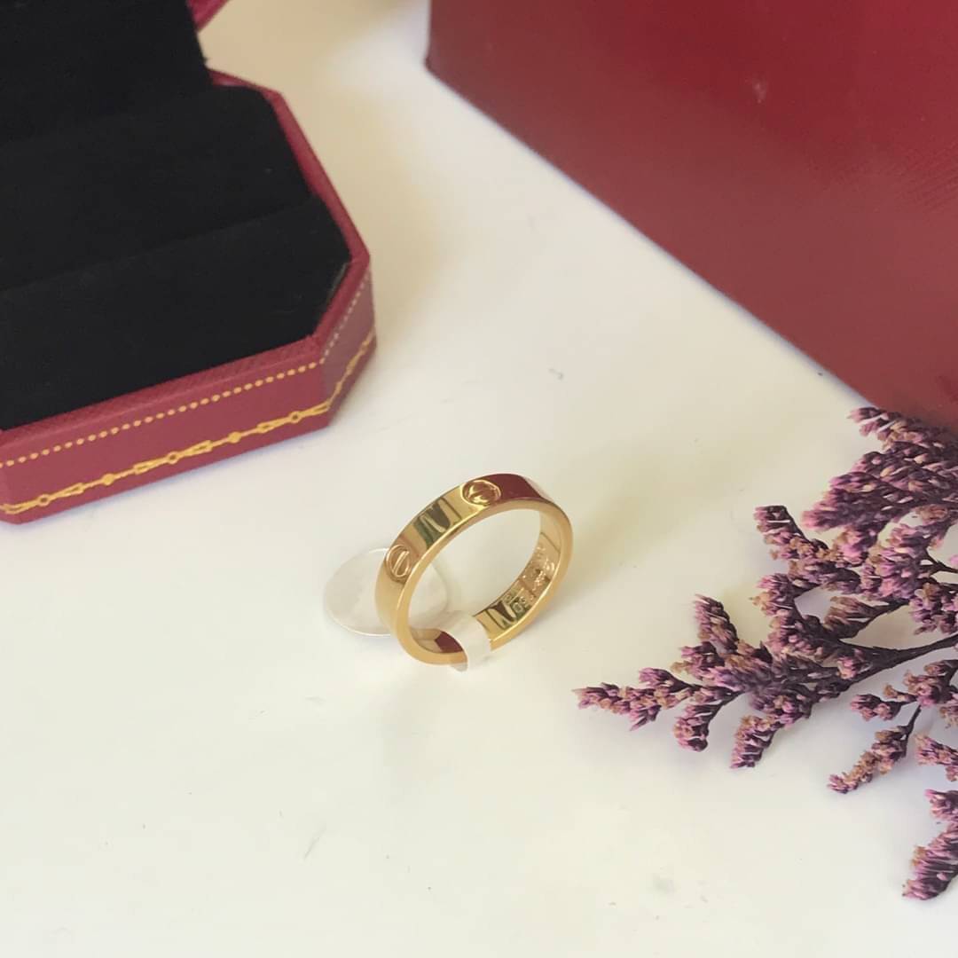 Cartier Rings แหวนรุ่นไม่มีเพชร ภาพถ่ายจากงานจริง วัสดุคุณภาพดี ไม่ลอกไม่ดำ งานปั้มครบตามรูปเลยค่ะ