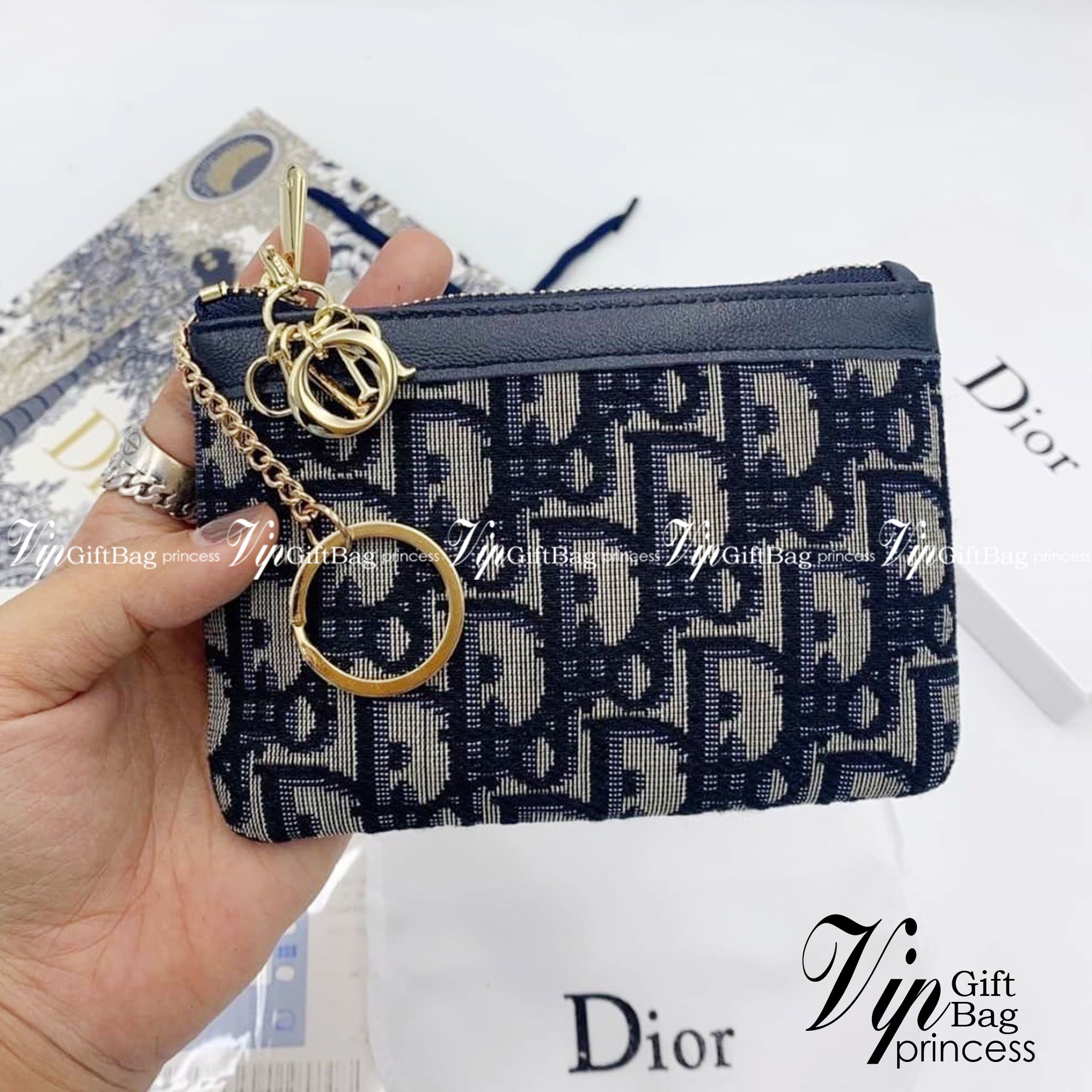 DIOR WALLET COIN PURSE กระเป๋าใส่เหรียญใส่การ์ดซิปอะไหล่ทอง งานปั้มแบรนด์ พร้อมส่งที่ไทย ภาพสินค้าถ่ายจากงานขายจริง ใช้งานต่างประเทศได้