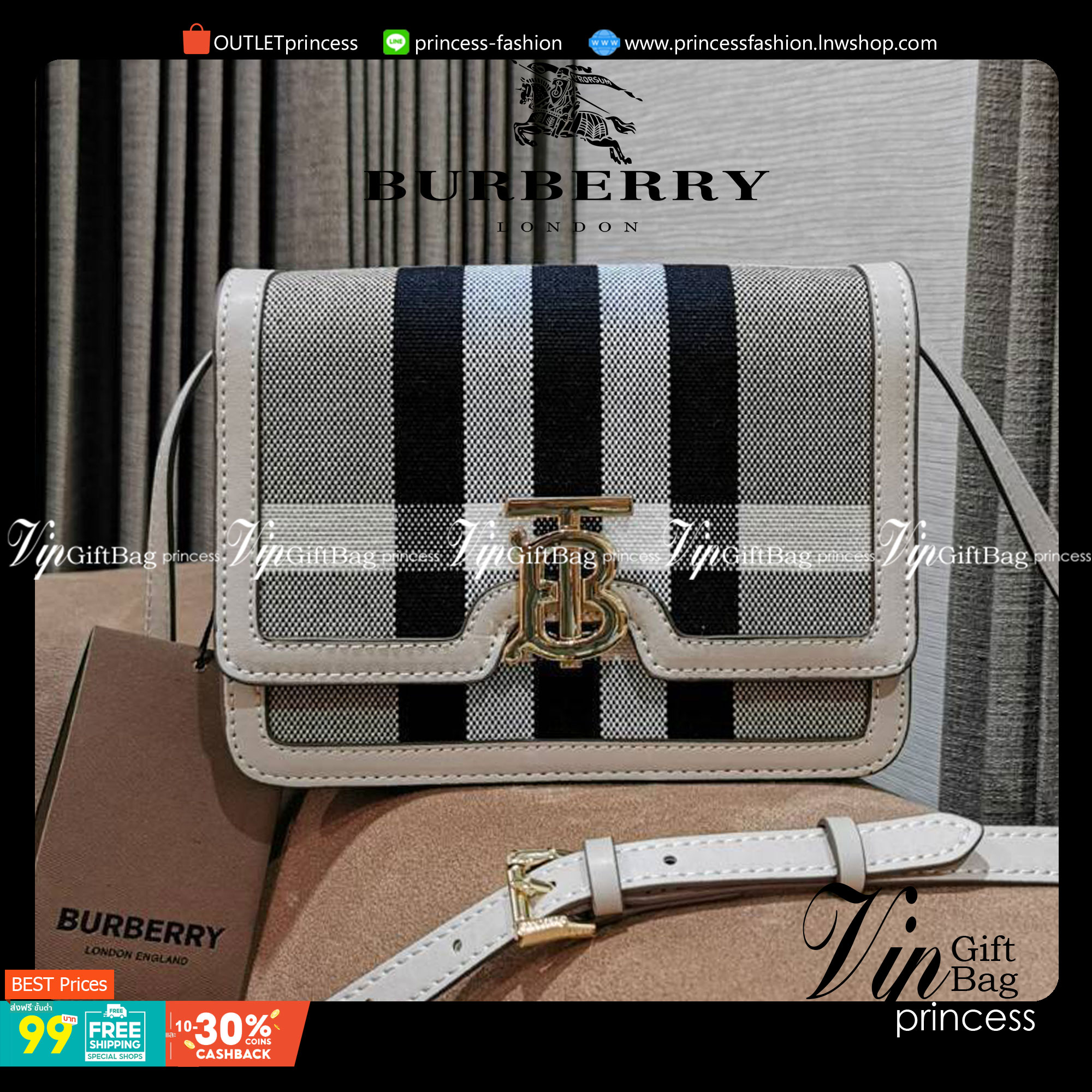 BURBERRY FRAGRANCES LEATHER CROSSBODY BAG VIP GIFT WITH PURCHASE (GWP) กระเป๋าสะพายพรีเมี่ยมกิ๊ฟรุ่นใหม่ล่าสุด Limited จาก BURBERRY Perfume DutyFree วัสดุ Canvas & Leather ลาย Vintage คอลเลคชั่นใหม่ทรงเหลี่ยมสวยหรูดูดี เปิดปิดด้วยฝาปิดสัญลักษณ์รูปTB ภายใน