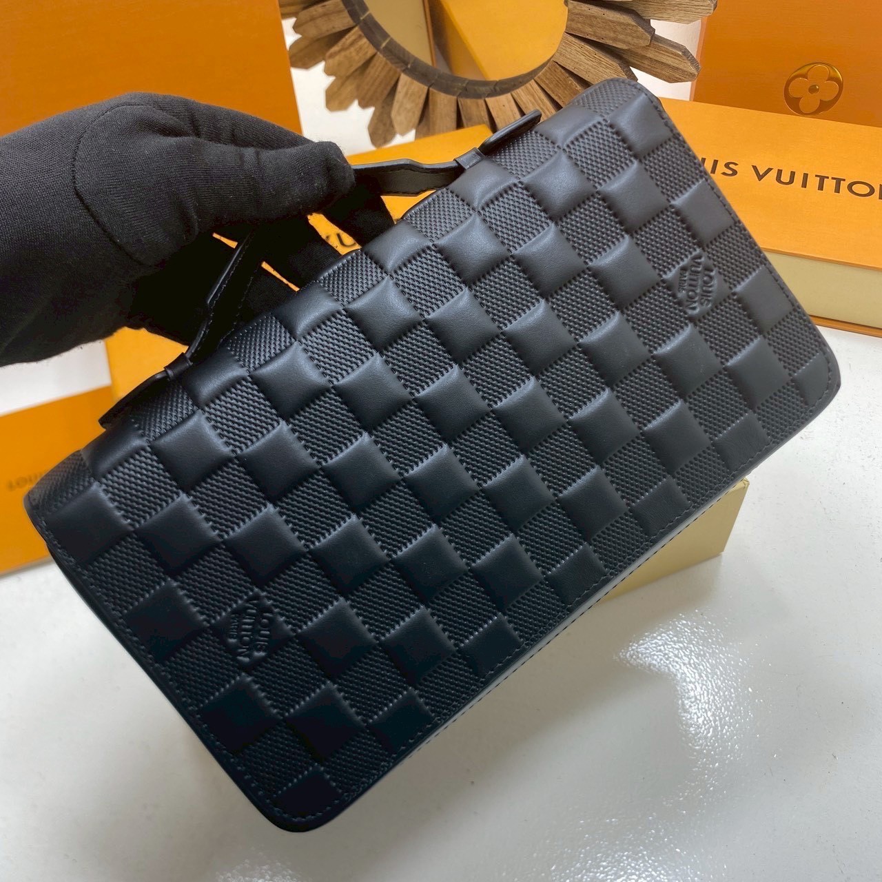 ORI หนังแท้ | LV Zippy XL Wallet Damier Infini Leather กระเป๋าสตางค์กึ่งพอชใบใหญ่ ซิปรอบพร้อมหูจับ สะดวกใช้งาน สีดำคลาสสิก งานหนังแท้ปั้มนูนสวยเด่นเป็นเเอกลักษณ์
