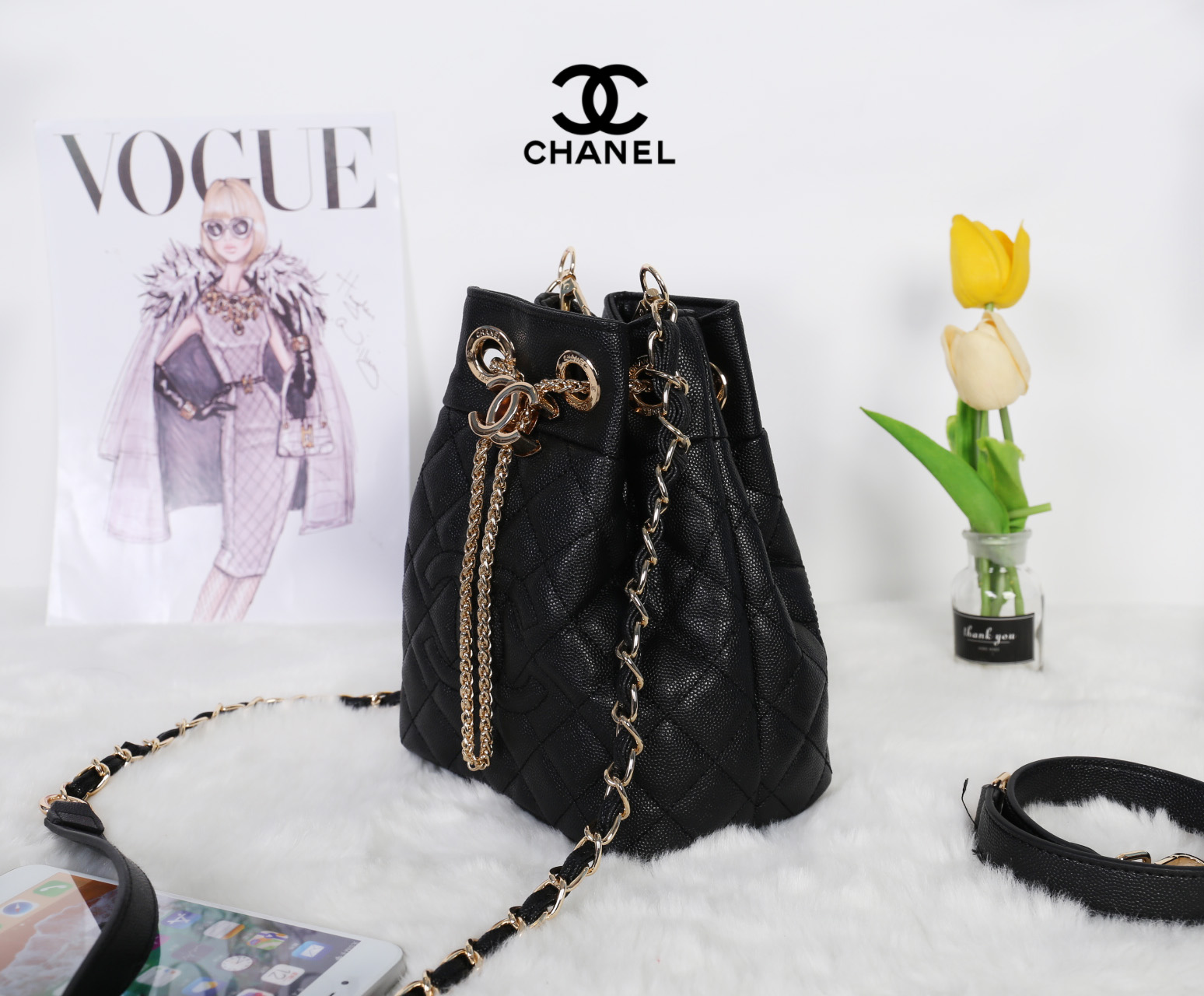 CHANEL Crossbody Bag With Chain / Chanel Bucket Bag กระเป๋าถือหรือสะพาย หนังคาเวียร์ลายตาราง ใช้ได้หลายสไตล์