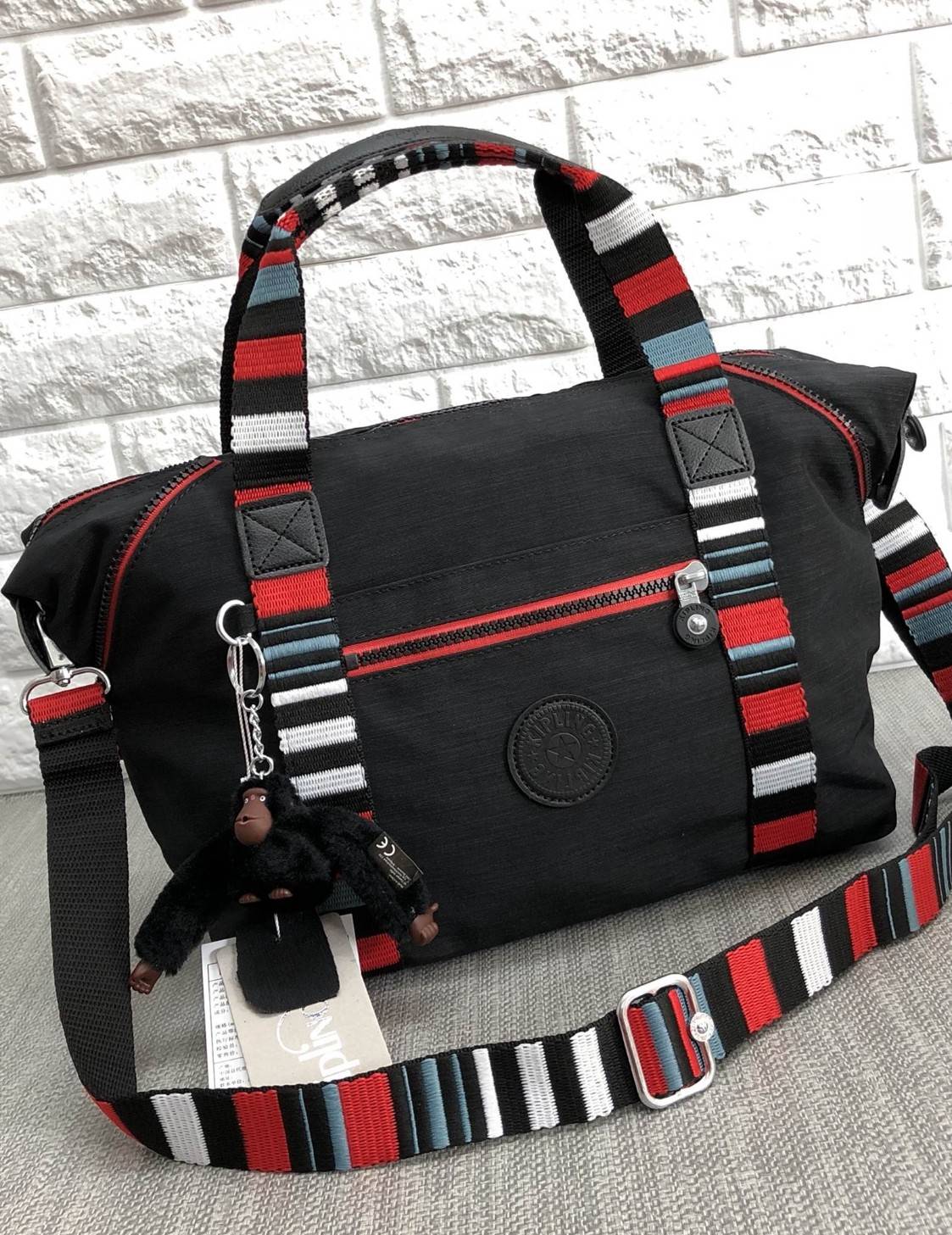 Kipling Handbag | k13848// (OEM. Factory HK.) กระเป๋าถือ สะพายข้าง คล้องไหล่ วัสดุ nylon ด้านหน้ามี 1 ช่องซิป, 1 ช่องโล่ง ใส่มือถือหรือ ของจุกจิกได้ค่ะ ปรับได้ 2 ทรง ด้านข้างขยายออกได้ ช่องซิปหลักด้านในโล่ง จุได้เยอะ น้ำหนักเบา ทำความ สะอาดง่าย มีช่องซิปแ