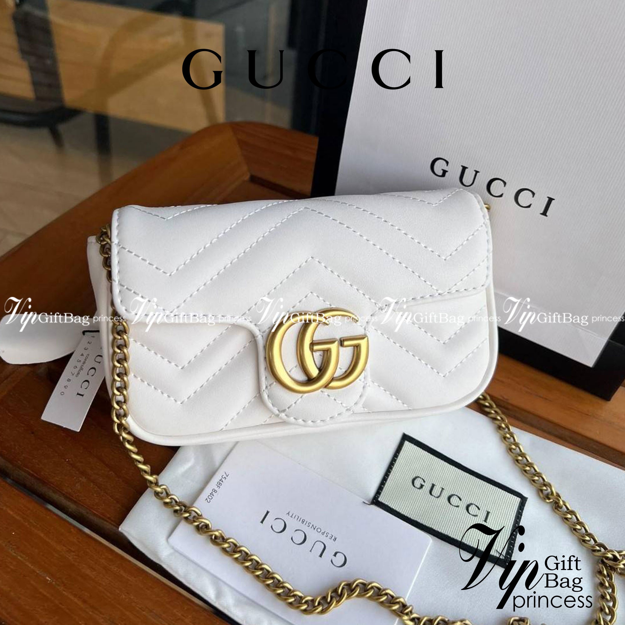 Gucci Marmont Super mini Premiumgift กระเป๋าสะพายข้างใบเล็ก น้องมินิ น่ารั๊กมุ้งมิ้ง วัสดุหนังเชฟรอน สายสะพายแบบโซ่ อะไหล่ทองหรูหรา ด้านหน้าประดับโลโก้แบรนด์หรู ทนทาน แข็งแรง น้ำหนักเบา ใส่ตังค์ใส่โทรศัพท์ Iphone+ ได้ น่ารักมุ้งมิ้ง ไม่ควรพลาดเลยค่า