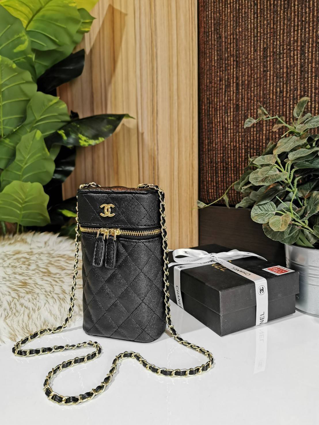 พรีเมี่ยมกิ๊ฟแท้ 100% 】Chanel Caviar Clutch Bag With Chain VIP Gift With Purchase (GWP) กระเป๋าสะพายพรีเมี่ยมกิ้ฟทรงเหลี่ยมขนาดกำลังดีหนังคาร์เวียร์สวยอยู่ทรงเปิดปิดด้วยซิปคู่สะดวกใช้