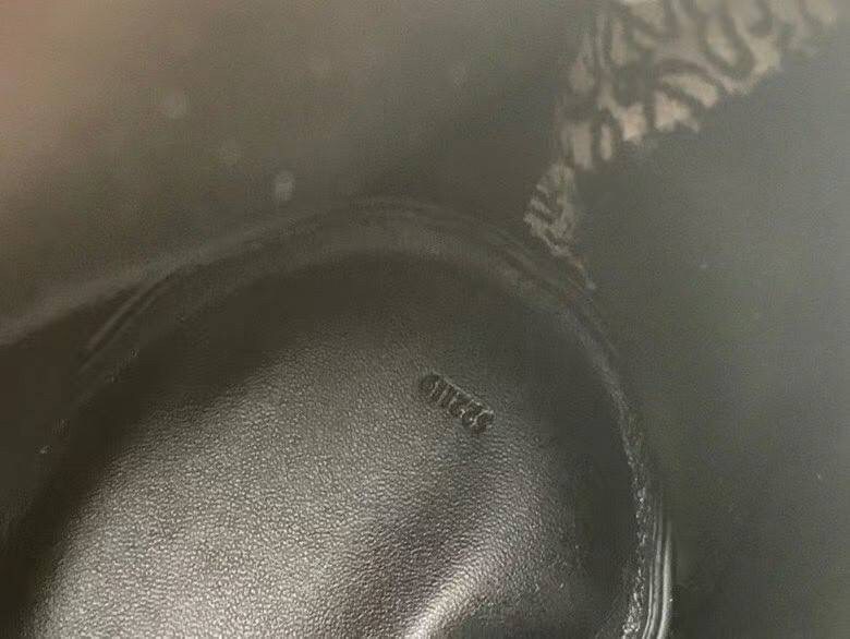 LOEWE Mini Canvas Anagram Jacquard Elephant Bag คอลเลคชั่นใหม่ล่าสุด น้องช้างไซส์มินิน่ารักมากมาย งานแบรนด์หรูจากประเทศสเปน โลเอเว่ (LOEWE) กระเป๋ารูปทรงช้างเป็นเหมือนหนึ่งในซิกเนเจอร์ของแบรนด์ ดีไซน์คงเอกลักษณ์วัสดุ Anagram Canvas Jacquard Fabric ผสมผสาน