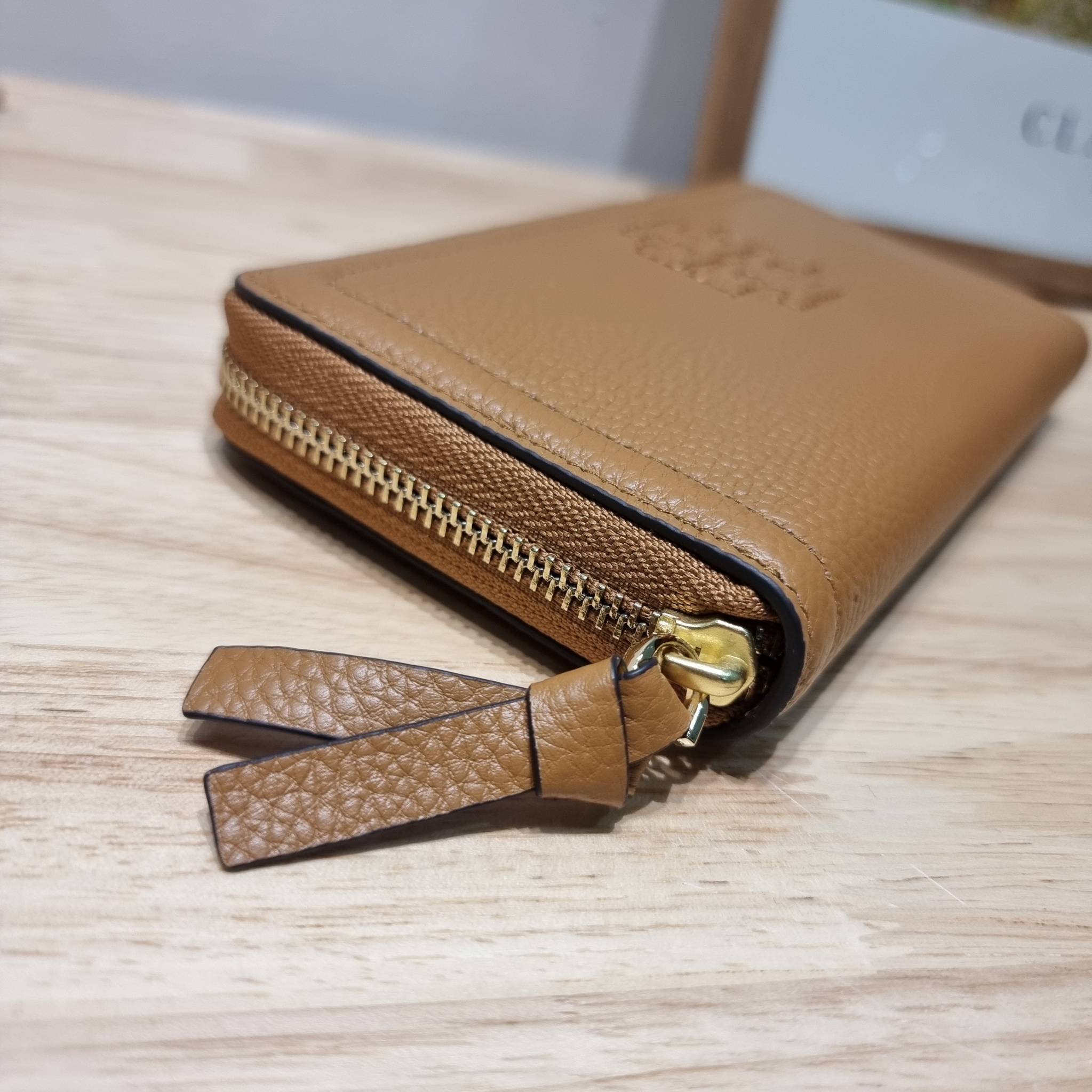 TORY BURCH THEA MULTI GUSSET ZIP CONTINENTAL WALLET กระเป๋าสตางค์ใบยาวเบสท์เซลเลอร์ ขนาดกำลังพอเหมาะ ดีไซน์เรียบหรู