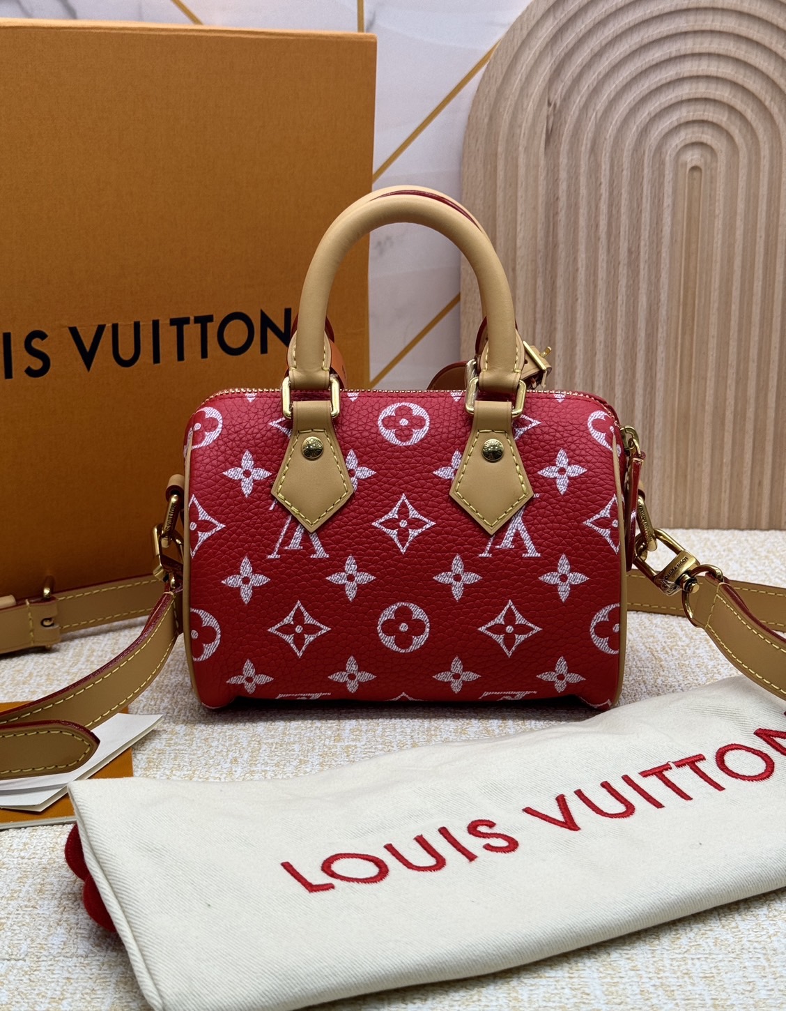 RUNWAY LV Nano Speedy P9 Bandoulière Soft Leather กระเป๋าสะพายสปีดี้รุ่นใหม่ไซส์มินิหรูหรา เกรดท็อปวีไอพี เกรดดีสุด 1:1 หนังแท้สวยงาม เก็บทุกรายละเอียด ใช้สลับแท้ ผ่านทุก ตม. ใช้งานต่างประเทศได้
