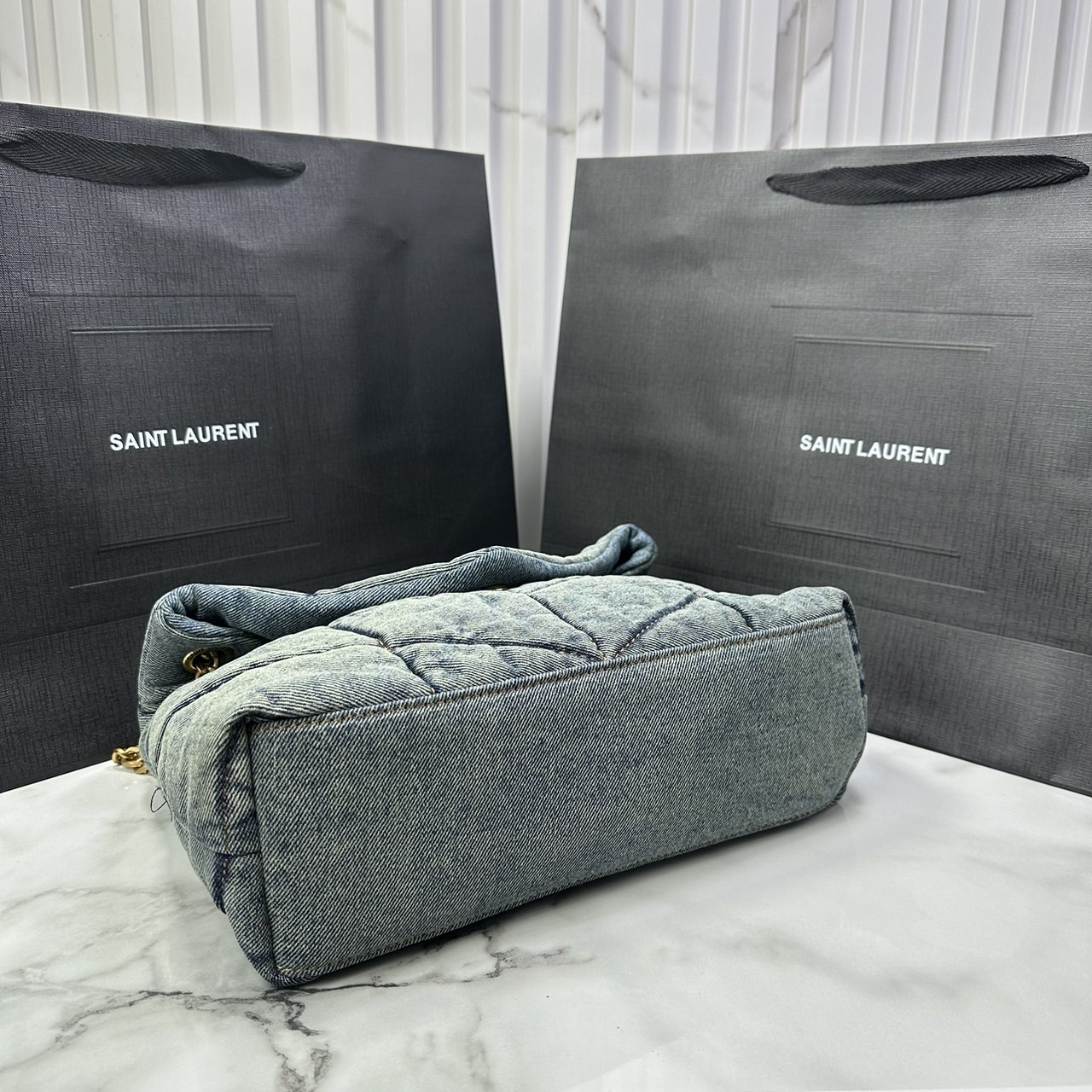 YSL Puffer denim shoulder bag กระเป๋าสะพายเดนิมฟอก สวยเท่ห์คลาสสิกลายเชฟล่อนเป็นเอกลักษณ์ ENVELOPE FLAP BAG WITH SOFT CHEVRON 🧡เกรดออริ ใช้งานต่างประเทศได้