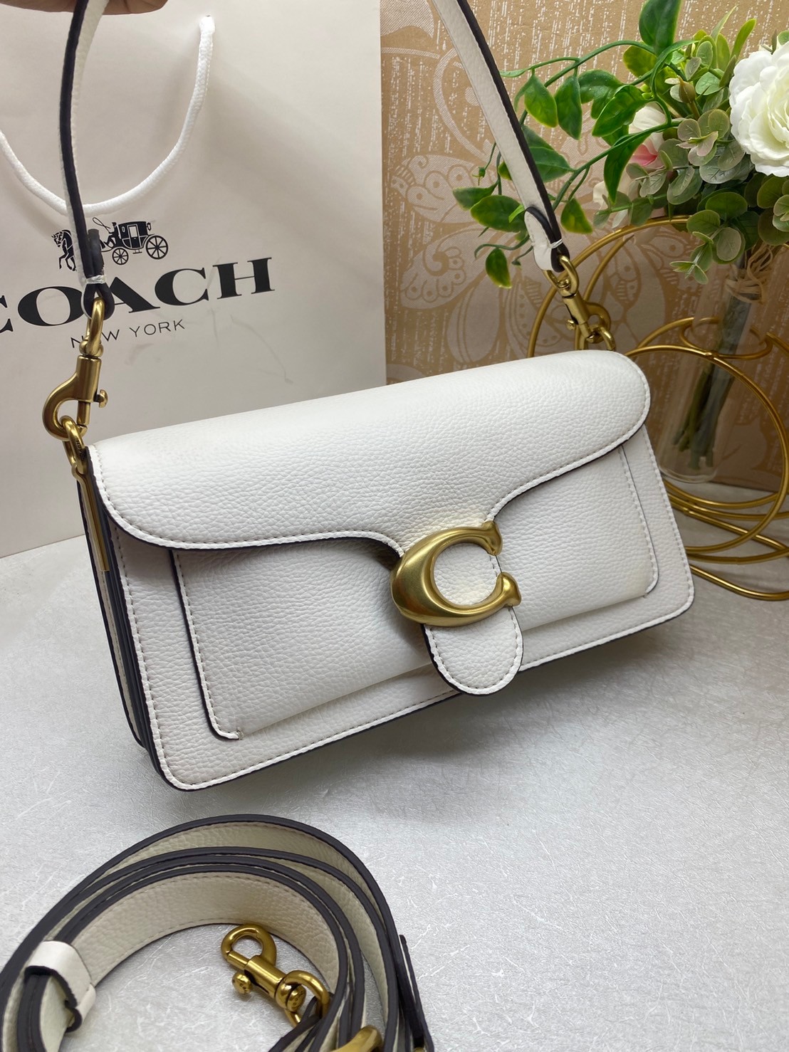 COACH TABBY CROSSBODY WRISTLET 26cm สีใหม่ล่าสุด ต้อนรับสงกรานต์นี้ รุ่นนี้ต้องเข้าแล้ว พกพาได้ตลอดวันเลย