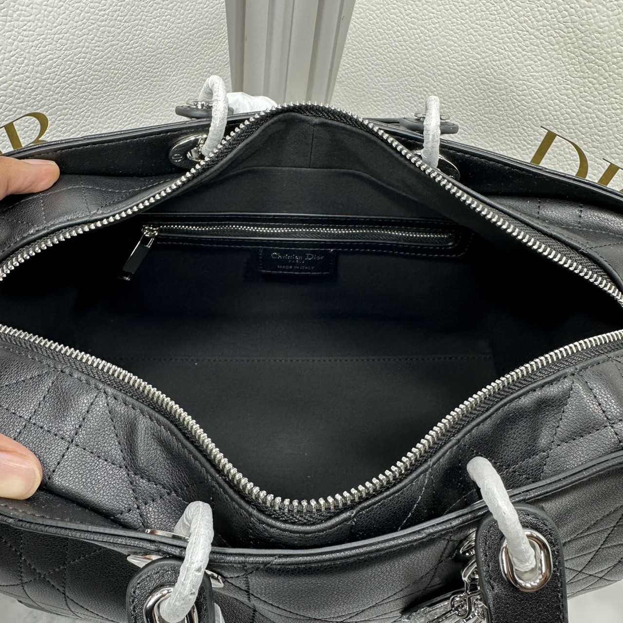 ORI หนังแท้ | Dior Granville Cannage Leather 2way Bag / Dior Keepall Bag กระเป๋าสะพายใบใหญ่ ภายในโล่งกว้างจุของได้เยอะ