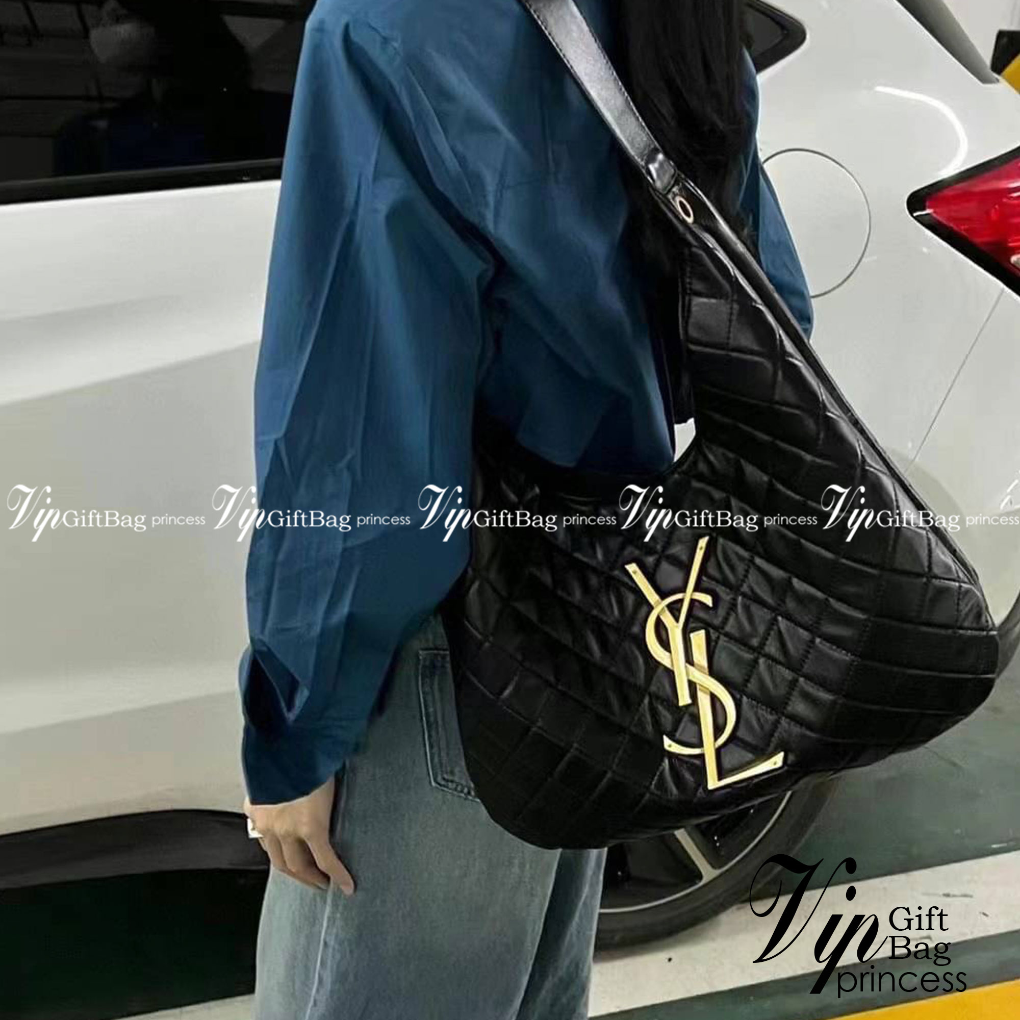 YSL maxi shopping bag in quilted lambskin / YSL tote bag กระเป๋าสะพาย YSL ทรงชอปปิ้งมาใหม่ หน้าติดโลโก้แบรนด์สีทอง ใช้งานง่าย จุของได้เยอะเลยค่ะ สาวๆนักช็อปห้ามพลาดน้า งานหนังซอร์ฟสวย ภาพสินค้าถ่ายจากงานขายจริง ใช้งานต่างประเทศได้