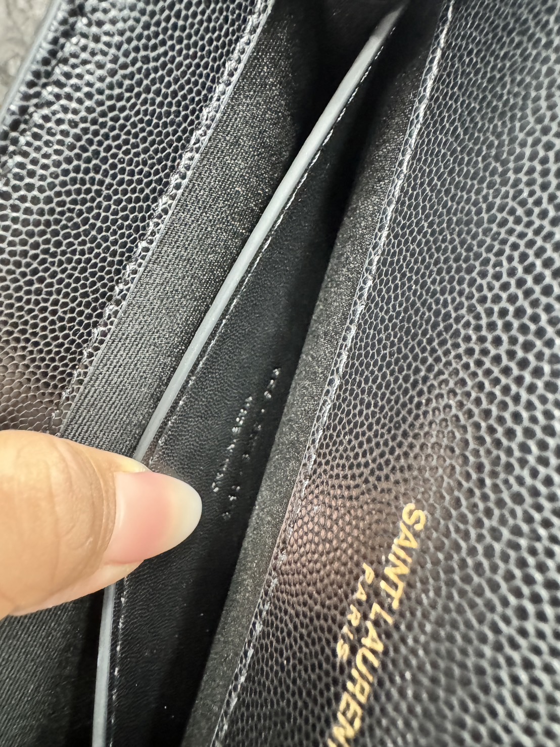 ORI หนังแท้ | YSL KATE MEDIUM BAG / YSL Woc Bag กระเป๋าสะพายทรง woc เรียบหรูดูแพงที่แท้จริง งานหนังเต็มใบโดดเด่นด้วยโลโก้แบรนด์สุดหรู รุ่นฮิตลอดกาลดูดีมีระดับ