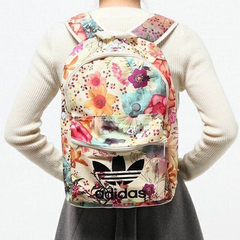 Adidas backpack กระเป๋าเป้สะพายหลัง วัสดุ polyester กันน้ำ ในตัวกระเป๋า มีช่องสำหรับใส่ Notebook , Tablet สายเป้บุนวม สะพายไม่เจ็บค่ะ จะใช้ไปเรียน ไปยิม หรือไปเที่ยวก็เหมาะค่ะ
