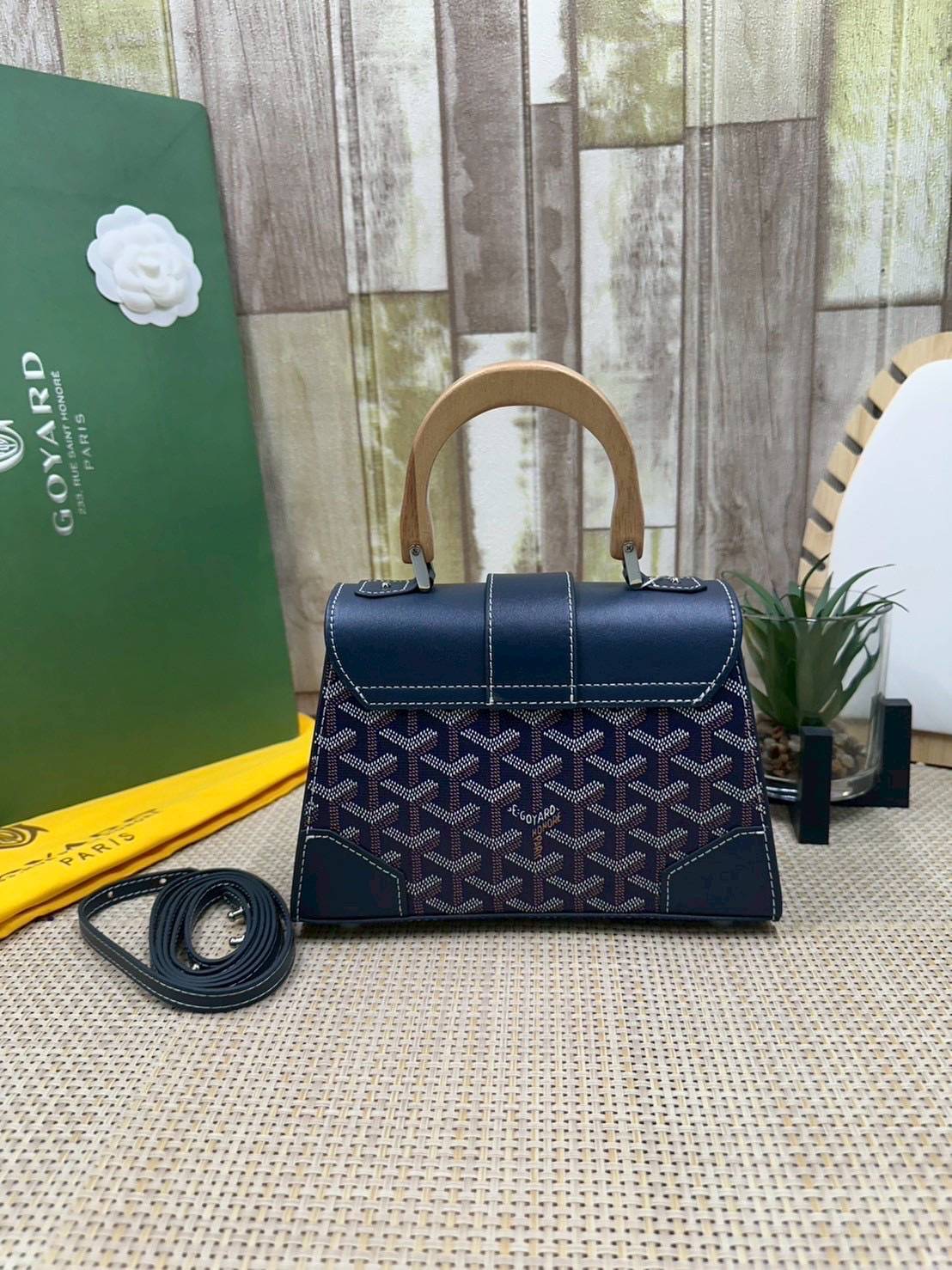 10 สี ORI หนังแท้ | GOYARD Saïgon Souple Mini Bag 20cm กระเป๋าถือ/สะพายดีไซน์หูจับไม้เป็นเอกลักษณ์ที่สวยหรูหราสง่างาม