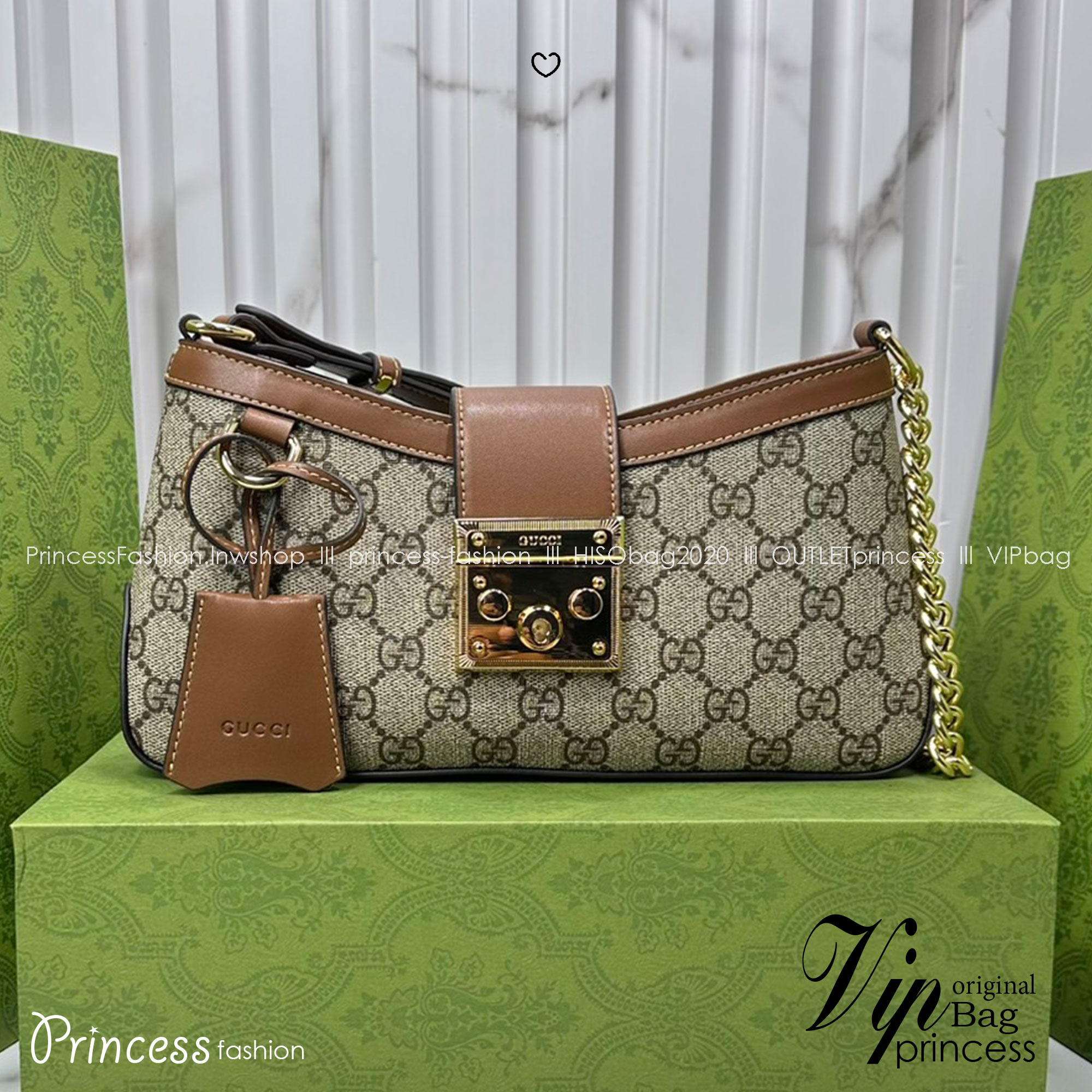 ORI หนังแท้ | GUCCI Padlock Small Shoulder Bag กระเป๋าสะพายทรงสวยวินเทจดีไซน์ไม่ซ้ำใคร หรูล้ำผู้ดี หนังแคนวาสพิมพ์ลายคมชัด ปากกระเป๋ามีแถบหนังคาดและอะไหล่กดล็อค