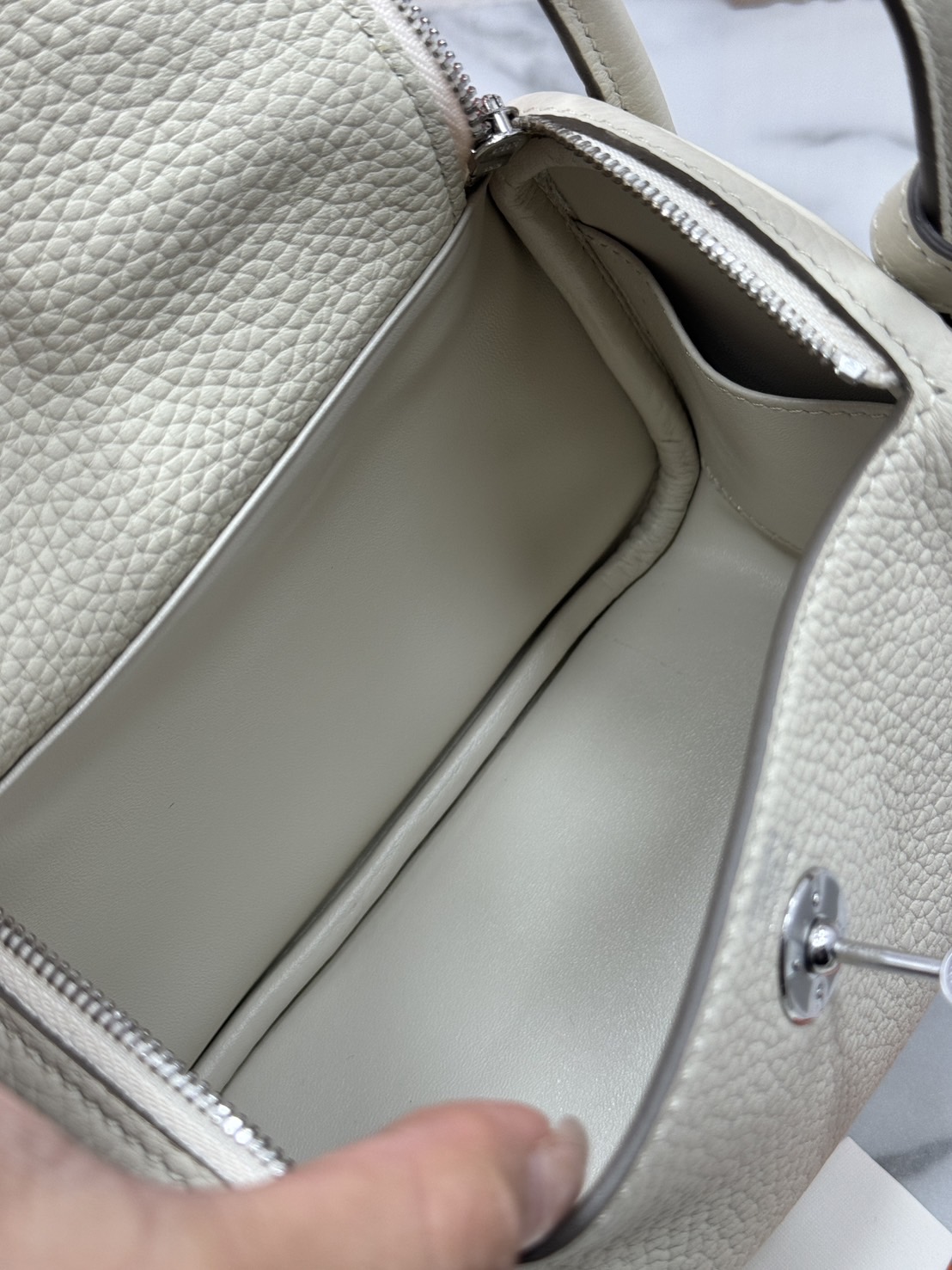 ORI หนังแท้ | HERMES lindy 19cm กระเป๋าสะพาย นิยามความหรูหราระดับมาสเตอร์พีช 🤍 สินค้าเกรดออริจินอล หนังแท้