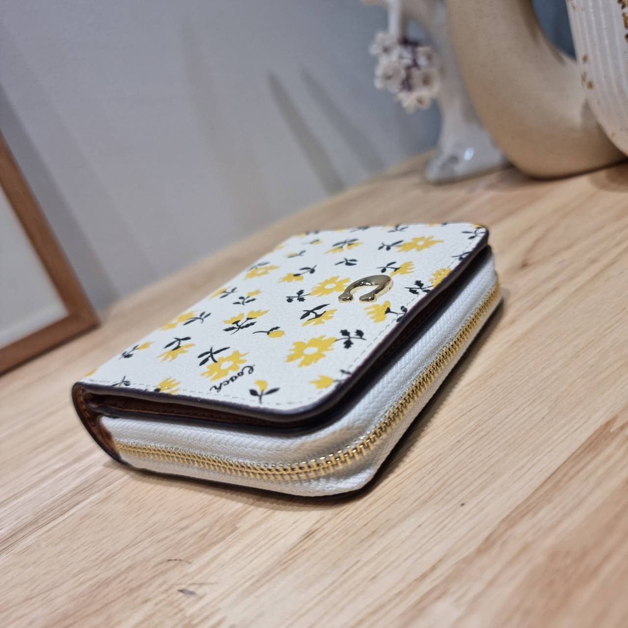 COACH CJ372 CR555 BILLFOLD WALLET WITH FLORAL PRINT กระเป๋าสตางค์ใบเล็กายดอกไม้ เกรดท็อปออริ เกรดดีสุด สลับแท้ 1:1 ใช้ต่างประเทศได้