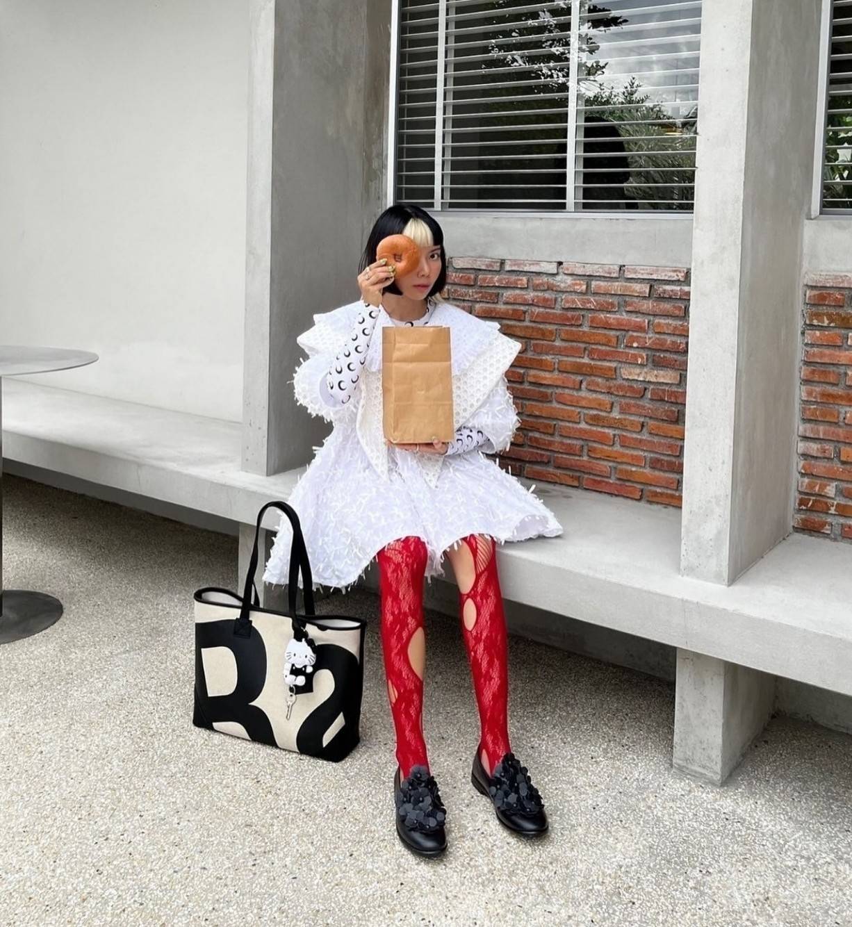 Rally movement tote bag กระเป๋าทรงโท้ท ดีไซน์คลาสสิค เรียบง่ายแต่ดูแพง มีระดับสุดๆ ไอเท็มสุดปัง ออกมาก็ sold out ไวมากๆ รุ่นใหม่และเป็นรุ่นที่ตามหา