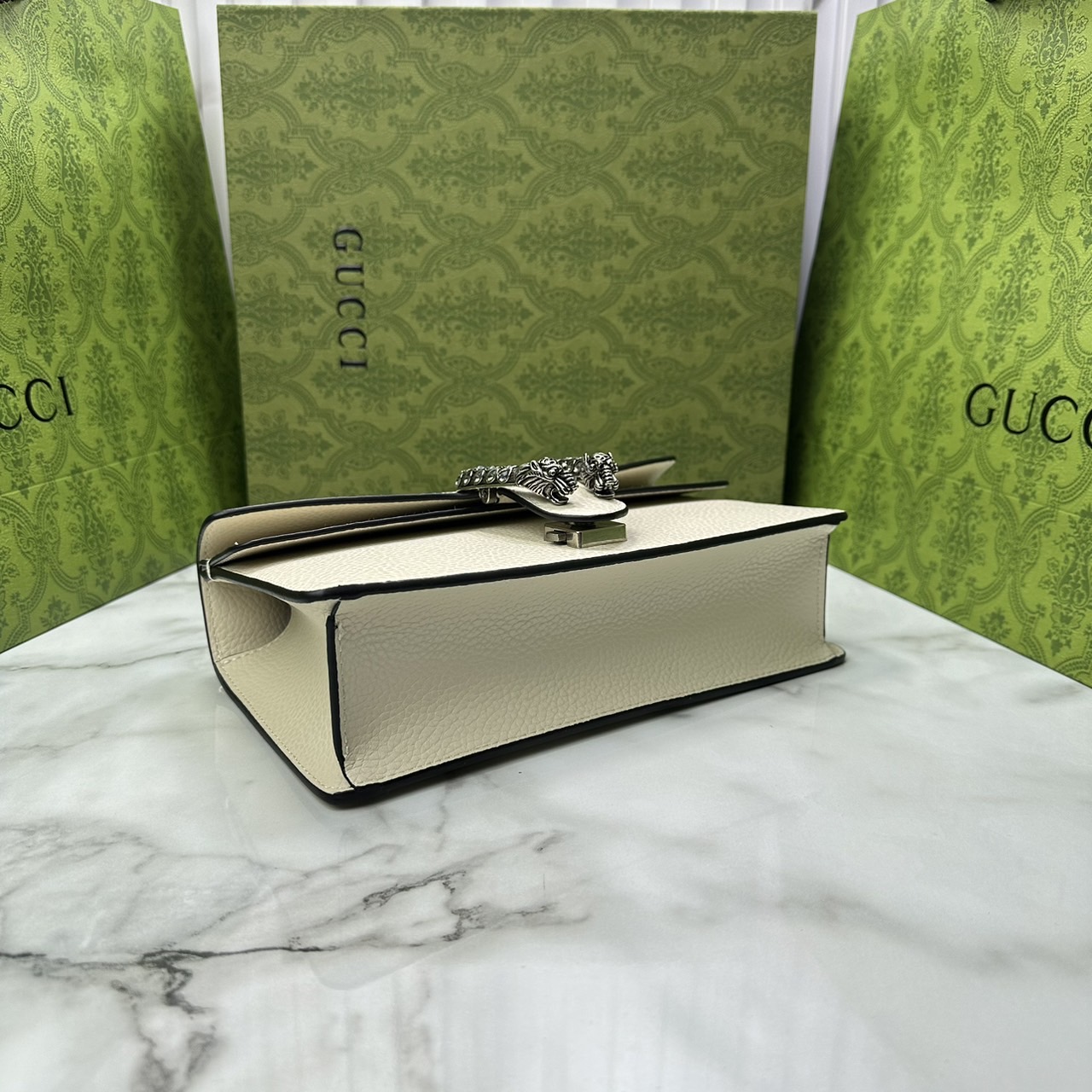 GUCCI DIONYSUS LEATHER SUPER MINI BAG กระเป๋าสะพายไดโอนิซูสหรูหราเป็นเอกลักษณ์ เกรดออริ สลับแท้ 1:1 ใช้งานต่างประเทศได้