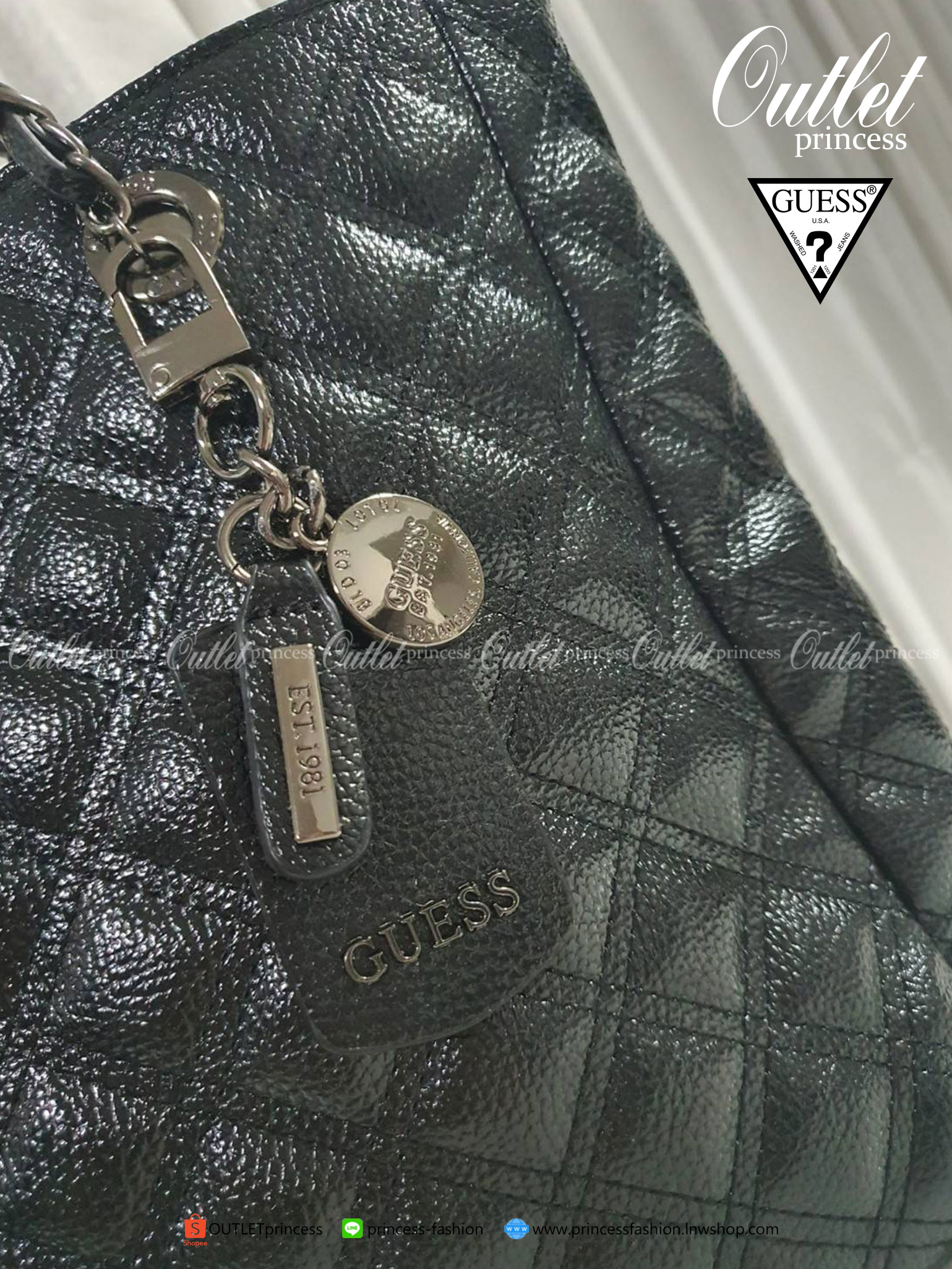 GUESS WOMEN'S CESSILY TOTE FLAP BAG ของแท้ กระเป๋าสะพายทรง SHOPPING BAG หนัง PU หนังนิ่มสีดำเล่นลายเหลือบกลิตเตอร์