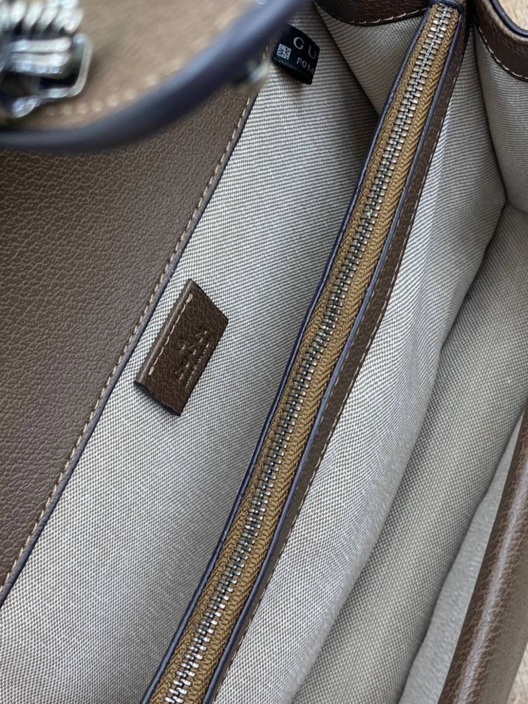 VIP 】หนังแท้ GUCCI DIONYSUS GG SUPREME BAG พร้อมส่งที่ไทย ได้ไปไม่ผิดหวังแน่นอนค่ะ! งานหนังแท้ชั้นดีที่สุด สวยมาก อะไหล่ดูแพงทุกจุด ภาพถ่ายจากงานขายจริง ใบจริงสวยหรูมากๆ แมทได้กับทุกชุด สาวๆได้ไปไม่ผิดหวังแน่นอน สินค้าคุณภาพ พร้อมส่งห้ามพลาดเลยนะคะ!