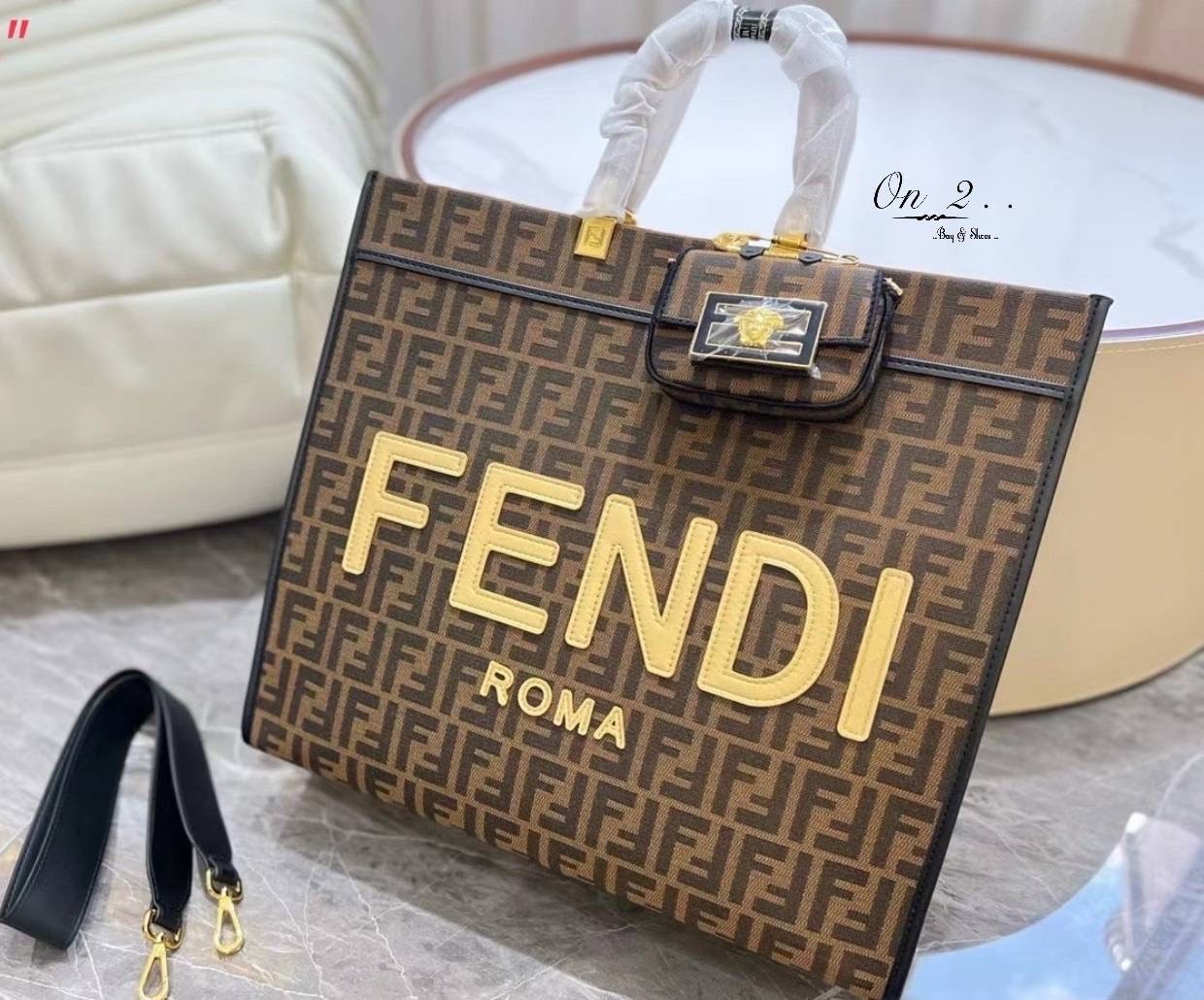 FENDI Tote Mejor Precio Febrero 2023 / FENDI SHOPPING BAG กระเป๋าสะพายโท้ท เซต 2 in 1 ลายFF ทรงนี้คือทรงสุดฮิตใช้งานง่ายใส่ของได้เยอะช่องใหญ่ งานปั้มแบรนด์ทุกจุดงานจริงสวยมาก สวยหรูพร้อมส่งค่ะ