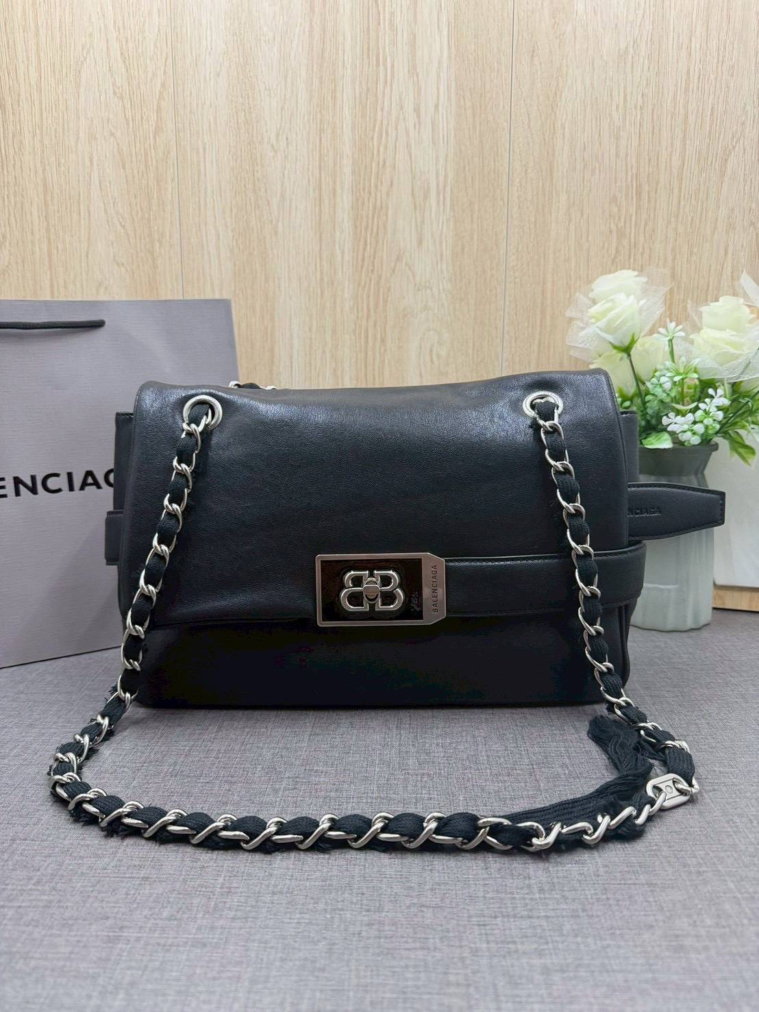ORI หนังแท้ | Balenciaga Modu Shoulder Leather Bag / Modu Tote Bag 30cm กระเป๋าสะพายทรงโท้ท ดีไซน์ใหม่สวยเก๋ตามแบบฉบับแบรนด์