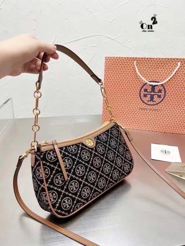 TORY BURCH T MONOGRAM JACQUARD SHOULDER BAG กระเป๋าสะพายข้าง Tory 😍😍 ใบเล็กซิปบน ลายT โมโนแกรม อะไหล่ทองมาใหม่ มาพร้อมสายสะพายยาว2 สาย งานจริงสวยทุกมุมงานปั้มแบรนด์ทุกจุด