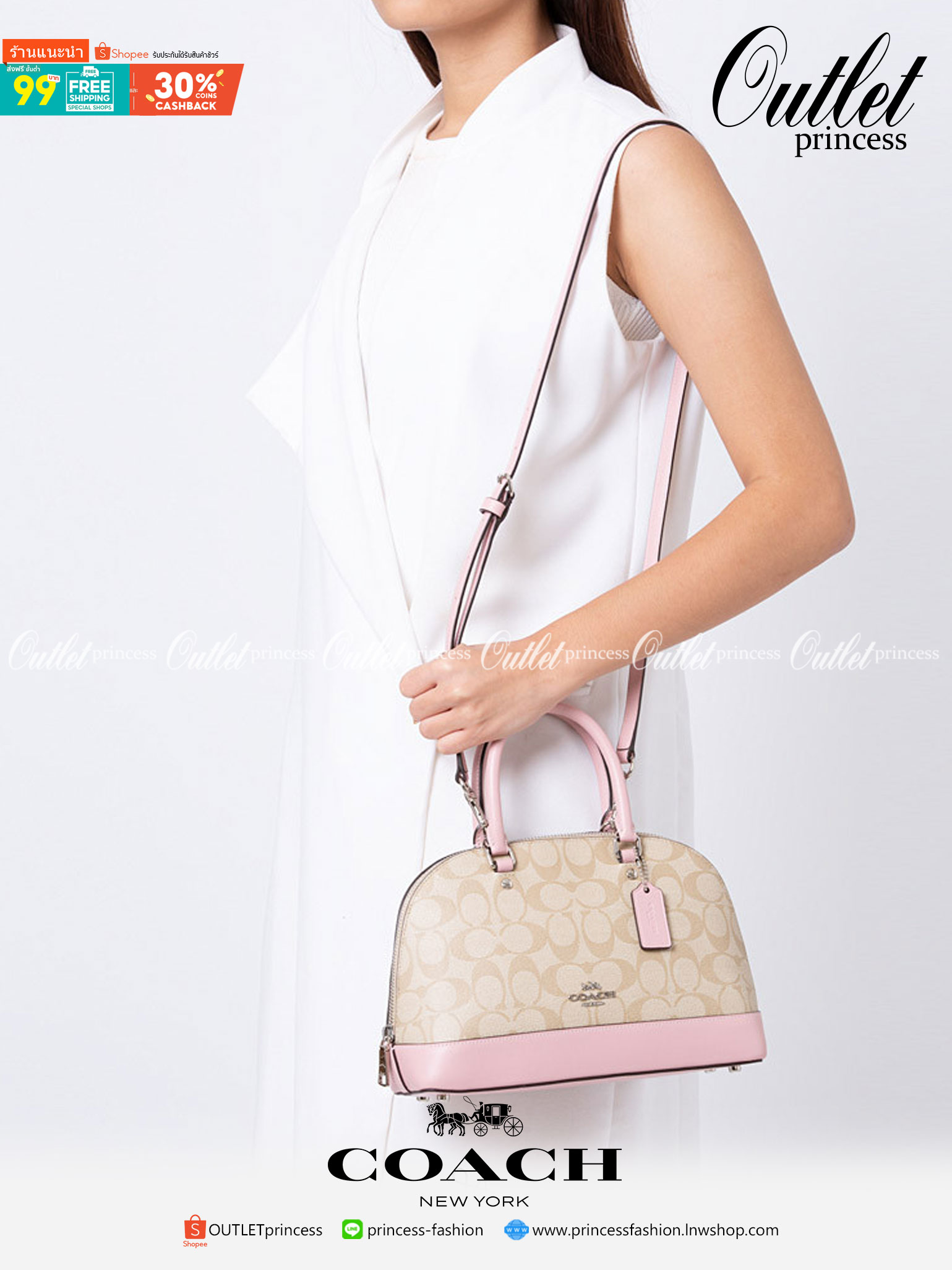 Coach Mini Sierra Signature กระเป๋าถือทรงโดม ภายในกว้างสามารถใส่กระเป๋าเงินเล็ก และมือถือได้ และยังมีช่องซิปเล็ก 1 ช่อง ด้านหลังมีกระเป๋าเล็กเก็บบัตร 1 ช่อง ใครยังไม่มีพลาดไม่ได้แล้วนะคะ