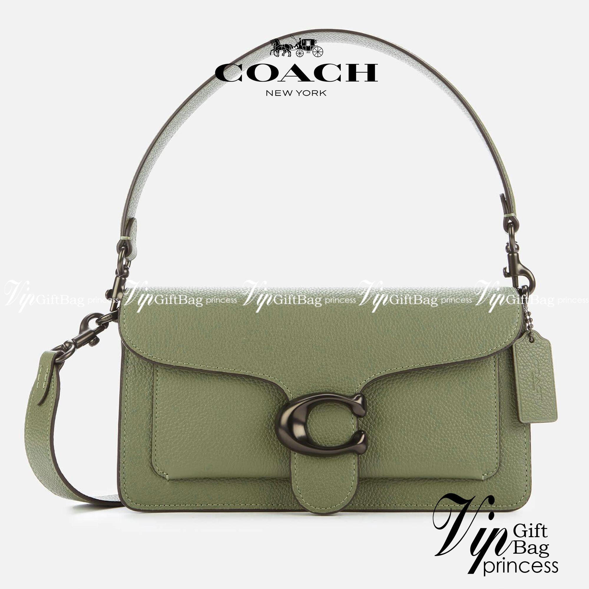 COACH TABBY SHOULDER BAG 26 ((73995)) พัฒนามากจากกระเป๋า Coach รุ่นดังยุค 1970 ทำจากผ้า Canvas เคลือบลายซิกเนเจอร์ หนังลายกรวดและหนังกลับ ด้วยวัสดุคลาสสิค มากับสายที่ถอดได้ถึง 2 สาย ไม่ว่าจะเป็นสายหิ้วหรือสายสะพาย หนังลายกรวดและหนังลูกวัวแบบเนื้อละเอียด แ