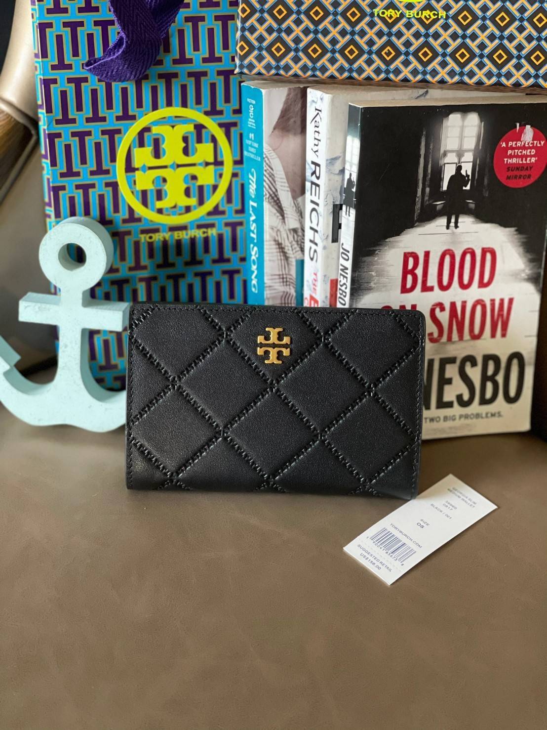 Tory burch georgia slim medium wallet กระเป๋าสตางค์ขนาดกลาง ที่มีดีไซน์ขั้นตอนการใช้งานเรียบง่ายแต่ฟังก์ชั่นครบ ตอบโจทย์สาวๆที่ไม่ชอบกระเป๋าสตางค์ใบใหญ่จนเกินไป