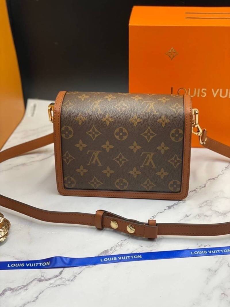 VIP GIFT 】หนังแท้ LOUIS VUITTON DAUPHINE MINI LEATHER HANDBAG - BROWN 20cm