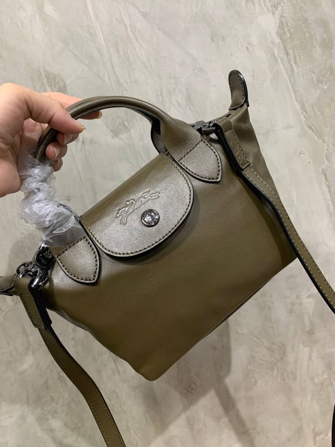 ของแท้ 100% Longchamp LE PLIAGE CUIR TOP HANDLE BAG Color: Black,Orange,Sienna, Navy,Nordic,Grey,Lichen