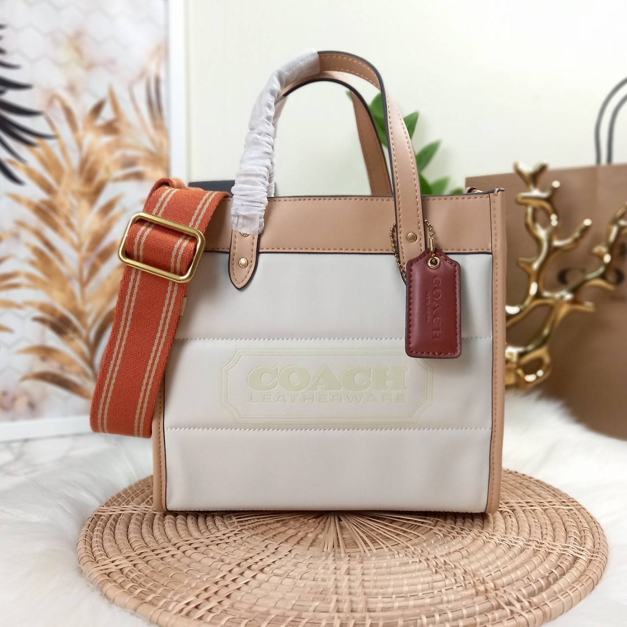 COACH CASUAL STYLE STREET STYLE 2WAY PLAIN LEATHER ELEGANT STYLE (C6958 C6852) 🌺 ที่สุด! ของที่สุด!! กระเป๋าถือ กระเป๋าสะพายรูปทรงสุดฮิต สุดคลาสสิค รุ่น UNISEX ที่ชิคๆ สบายๆ ได้ทั้งชายและหญิง// วัสดุหนังแท้ทั้งใบ ตัดเย็บด้วยหนังเนื้อนุ่มพิเศษ หนา 