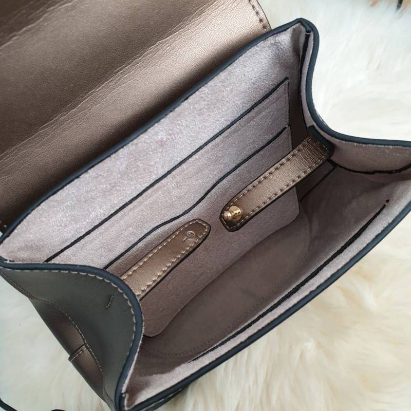 ทรงน่ารักมาก กระเป๋าเป้สะพายข้างได้ สี Glitter ✨ Limited รับ (summer) **KEEPBAG_Allma กระเป๋าเป้ใบใหม่เอาใจสาวทุกสไตล์เลยค่ะ 🌈🌈Summer นี้ ใครกำลังมองหากระเป๋าเป้ใบเล็ก เหมาะกับทุกๆวัน ใช้งานง่าย ใส่ของครบใบนี้แนะนำเลยค่า น้ำหนักเบา 