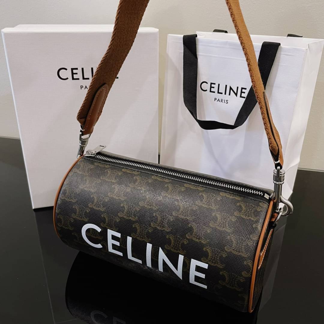 ORI CELINE cylinder bag in TRIOMPHE CANVAS Tan เกรดออริจินอล หนังแท้ พร้อมส่งที่ไทย ภาพถ่ายจากงานขายจริง ใช้งานต่างประเทศได้