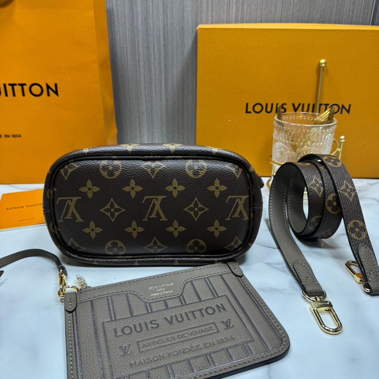 เกรดเทพ Top ORI | LV Neverfull Bandoulière Inside Out BB Bag กระเป๋าทรงโท้ทไซส์เล็ก พร้อมใบลูก กลับใช้งานได้ 2 ด้าน เกรดดีสุด หนังแท้ แคนวาสแท้