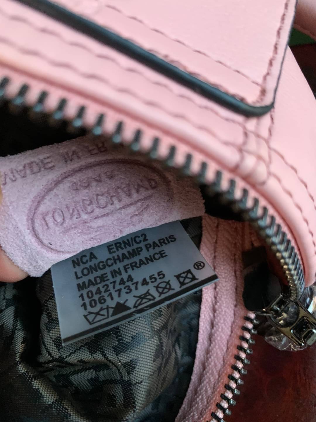 Longchamp Le Pliage Cuir Crossbody Bag อีกหนึ่งคอลเลคชั่น Le Pliage Cuir หนึ่งในตระกูลกระเป๋าสุดไอคอนิก