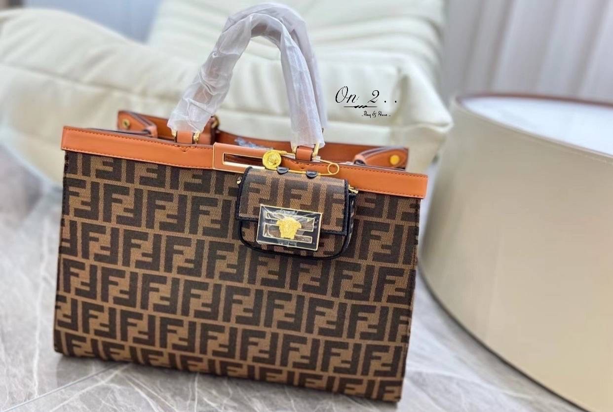 FENDI Tote Mejor Precio Febrero 2023 / FENDI SHOPPING BAG กระเป๋าสะพายโท้ท เซต 2 in 1 ลายFF ทรงนี้คือทรงสุดฮิตใช้งานง่ายใส่ของได้เยอะช่องใหญ่ งานปั้มแบรนด์ทุกจุดงานจริงสวยมาก สวยหรูพร้อมส่งค่ะ