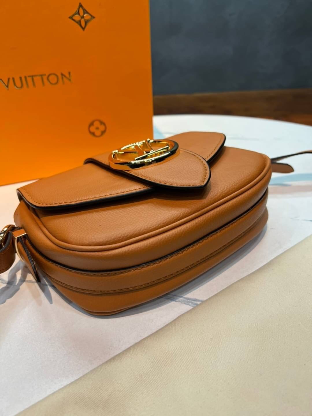 VIP 】หนังแท้ Louis Vuitton Crossbody & Shoulder Bag พร้อมส่งที่ไทย 4 สี