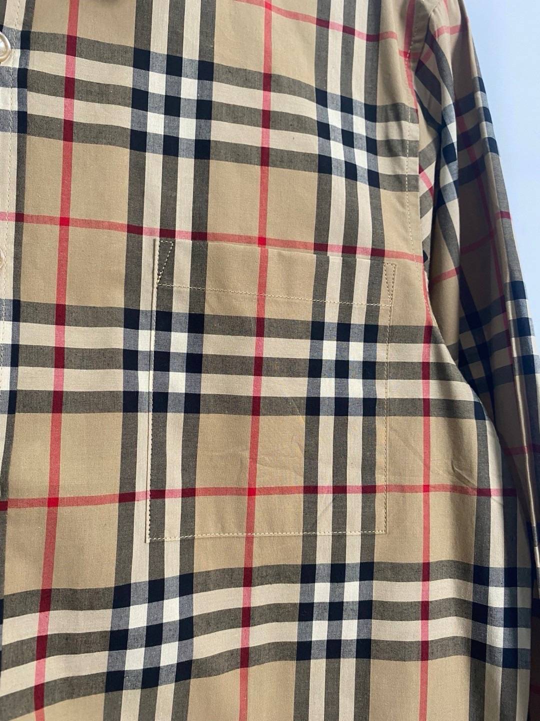 BURBERRY Shirt งานปักละเอียดมากๆ VIP 1:1 แนะนำให้ต้องมีเป็นเจ้าของ เสื้อเชิ้ตงานแบรนด์เนื้อผ้าอย่างดีงานนำเข้าจากโรงงานเทียบแบรนด์ เกรดท็อปออริจินอล เกรดดีสุด เทียบแท้ พร้อมป้ายแท็ก