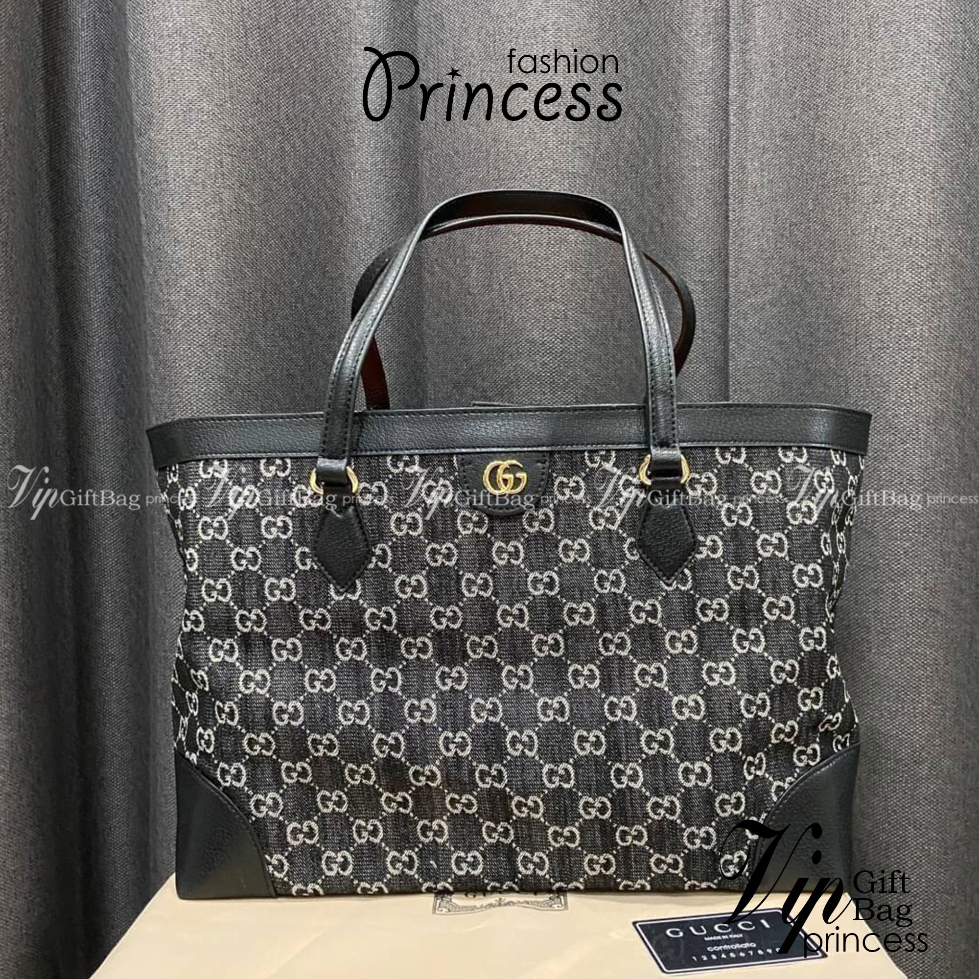 GUCCI Ophidia medium tote with Web / GUCCI Shopping Bag เกรดออริจินอล กระเป๋าสะพายทางโท้ทใบใหญ่ ดีไซส์ร่วมสมัยลวดลาย GG โมโนแกรมที่นำเสนอพร้อมความรู้สึกร่วมสมัยผ่านการใช้ผ้าเดนิมสีดำและสีขาวงาช้าง ภาพถ่ายจากงานขายจริง ใช้งานต่างประเทศได้