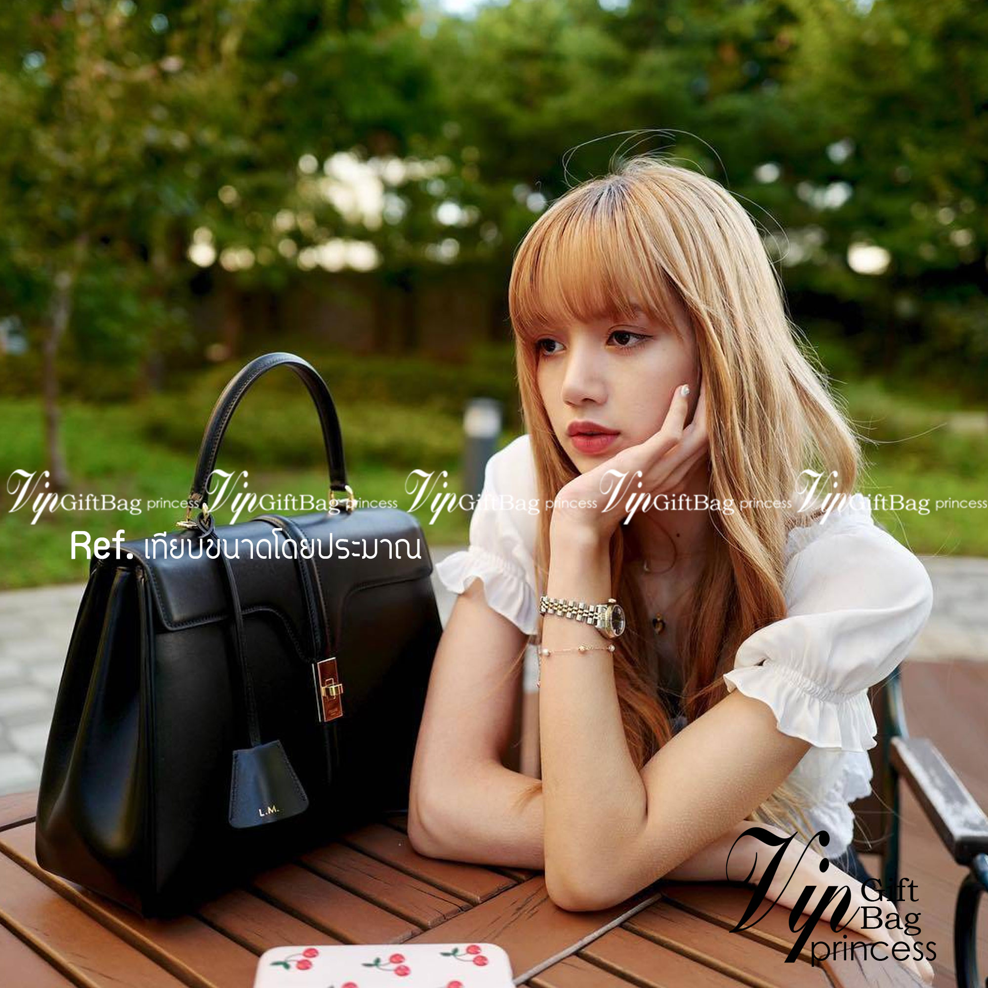 CELINE Teen Soft 16 In Smooth Calfskin / CELINE TRIOMPHE CROSSBODY BAG กระเป๋าสุดเรียบง่ายคงความสไตล์เซลีนเป็นอย่างดี ดีไซน์สวยหรูสุดคลาสสิคหนังเรียบสวยอยู่ทรงเปิดปิดด้วยฝาปิดล๊อคบิดโลโก้แบรนด์อะไหล่ทองวิ้งๆภายในมีช่องแบ่งเป็นสัดส่วนและมีช่องซิปหัวซิปแบรน