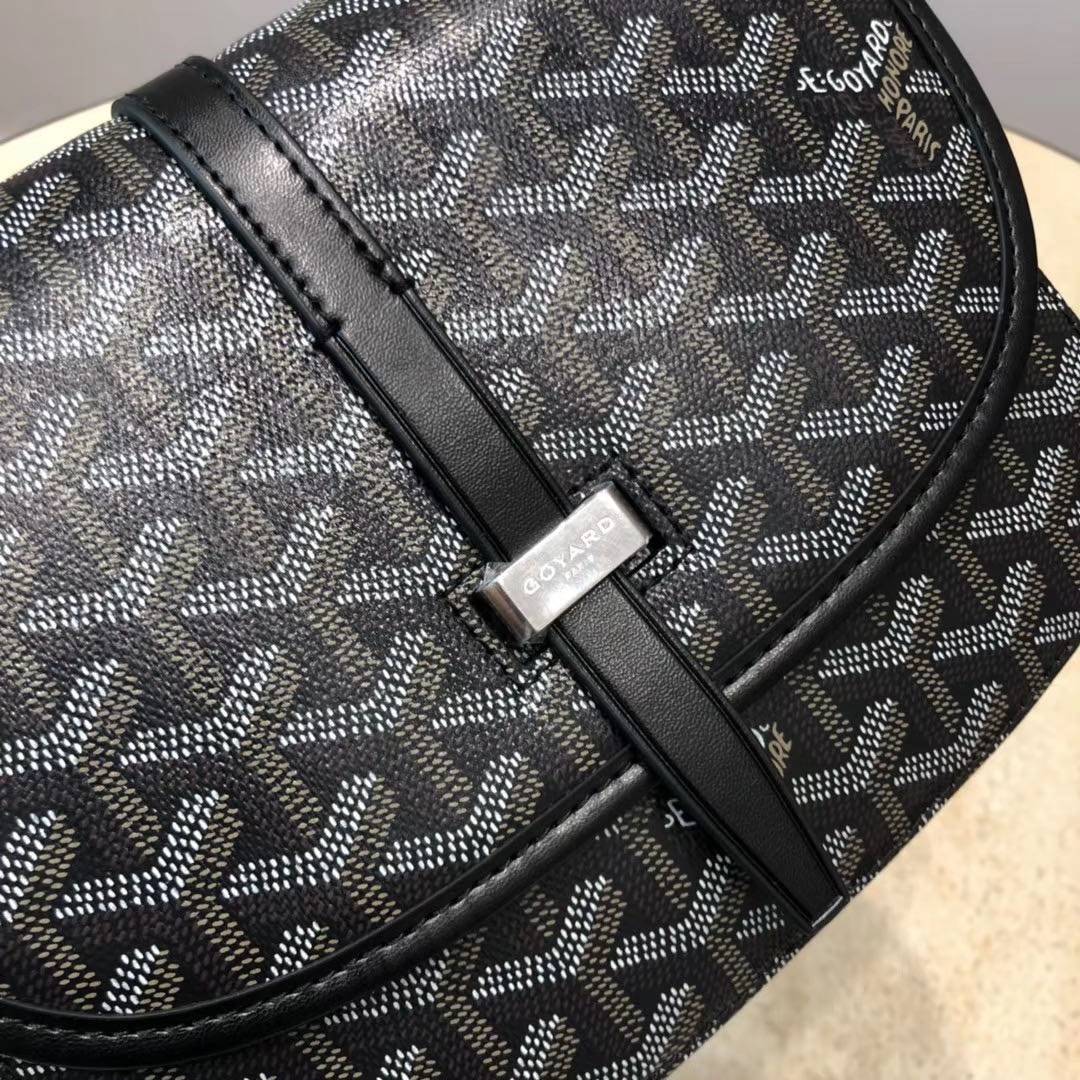 VIP GIFTbag 】หนังแท้ GOYARD Belvedere II PM Messenger Bag คอลเลคชั่นสุดฮิต ที่สาวๆห้ามพลาด!! กระเป๋าสะพาย ดีไซน์ยูนีคในลวดลายเอกลักษณ์ ใช้ได้ในทุกโอกาส สาวๆต้องเลิฟใบนี้แน่นอนรับประกันจ้า