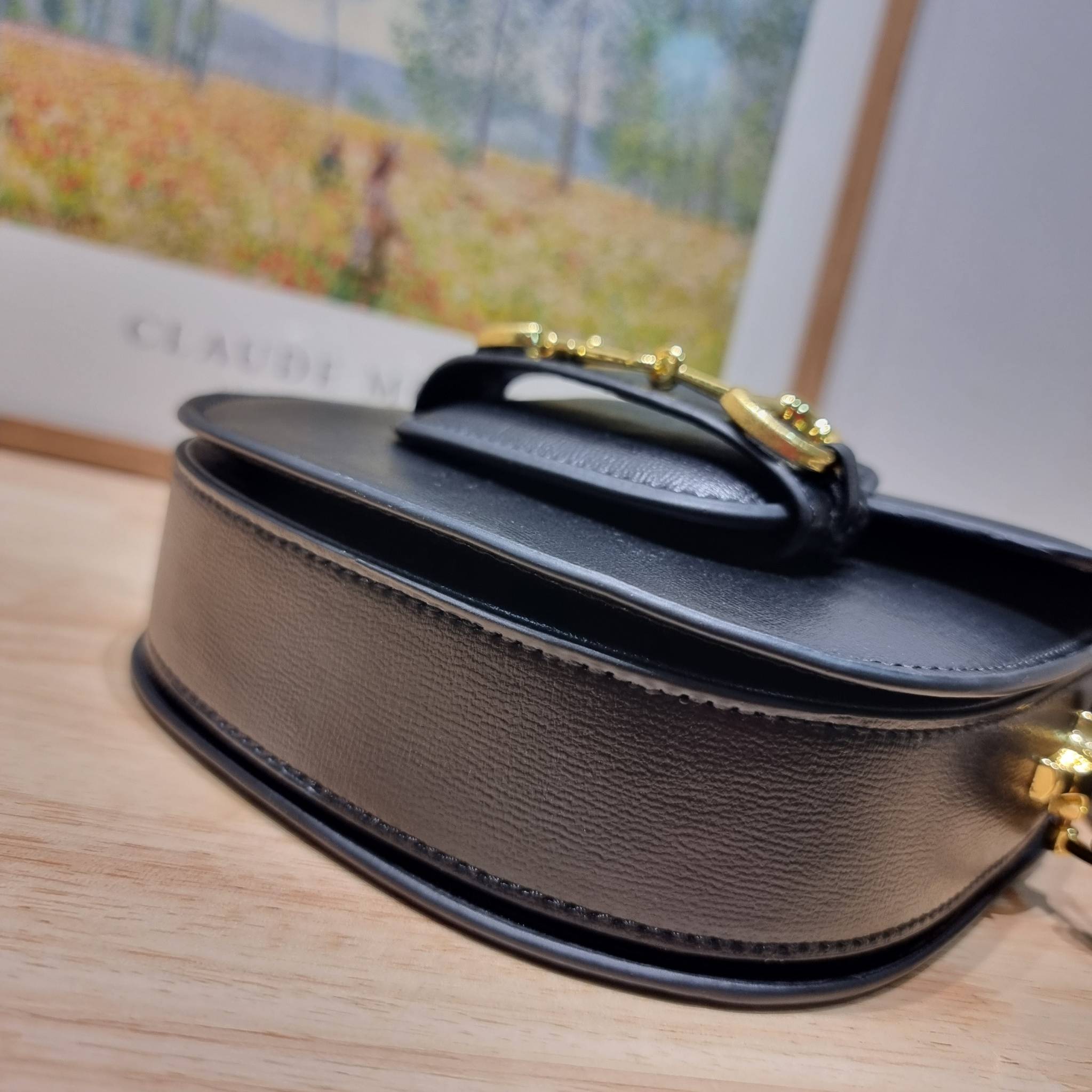 Gucci horsebit 1955 mini rounded bag / GUCCI BAG พร้อมส่ง 2 สี กระเป๋าสะพายไหล่/สะพายข้างทรงคลาสสิค มาในไซส์มินิ กะทัดรัด สวยอยู่ทรง
