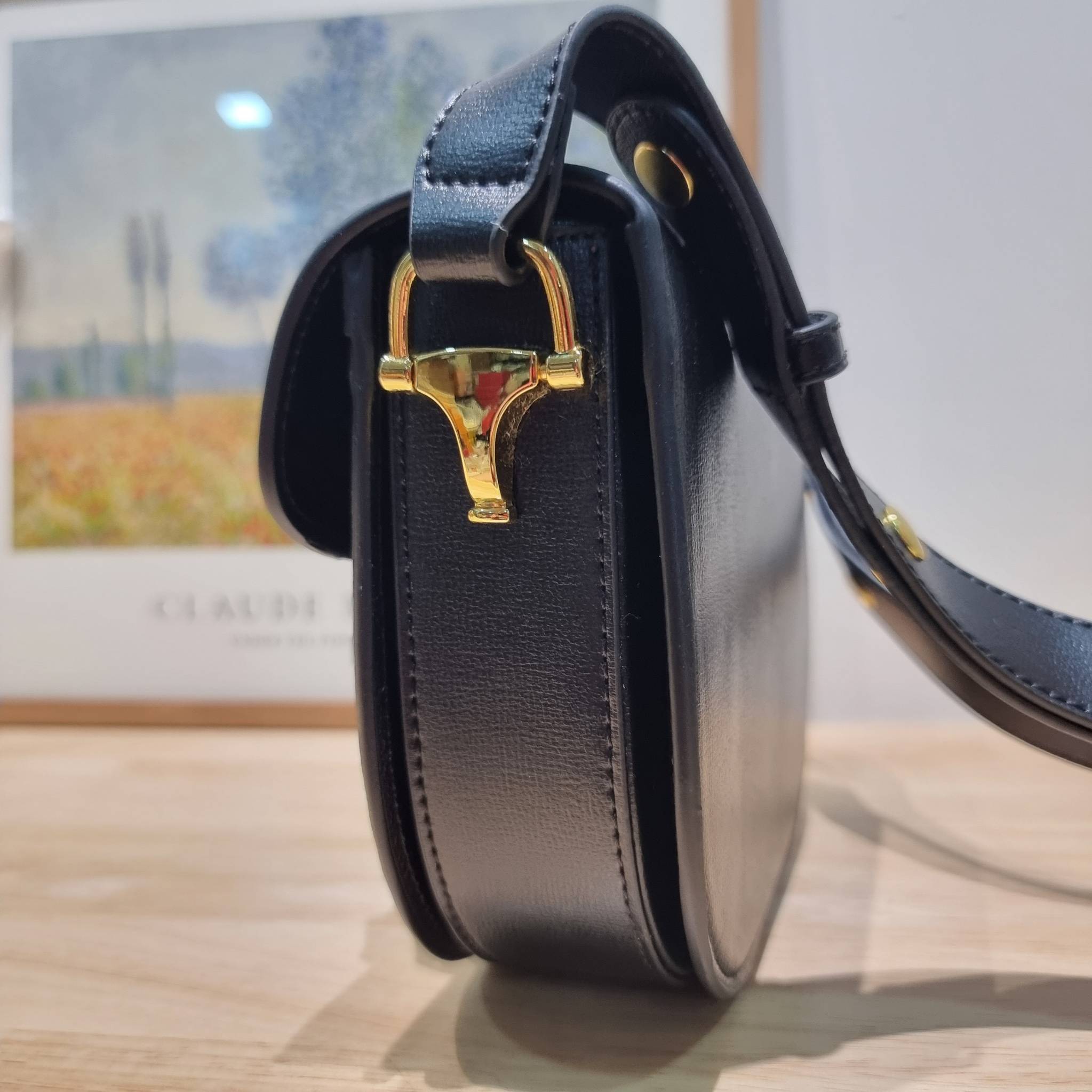 Gucci horsebit 1955 mini rounded bag / GUCCI BAG พร้อมส่ง 2 สี กระเป๋าสะพายไหล่/สะพายข้างทรงคลาสสิค มาในไซส์มินิ กะทัดรัด สวยอยู่ทรง