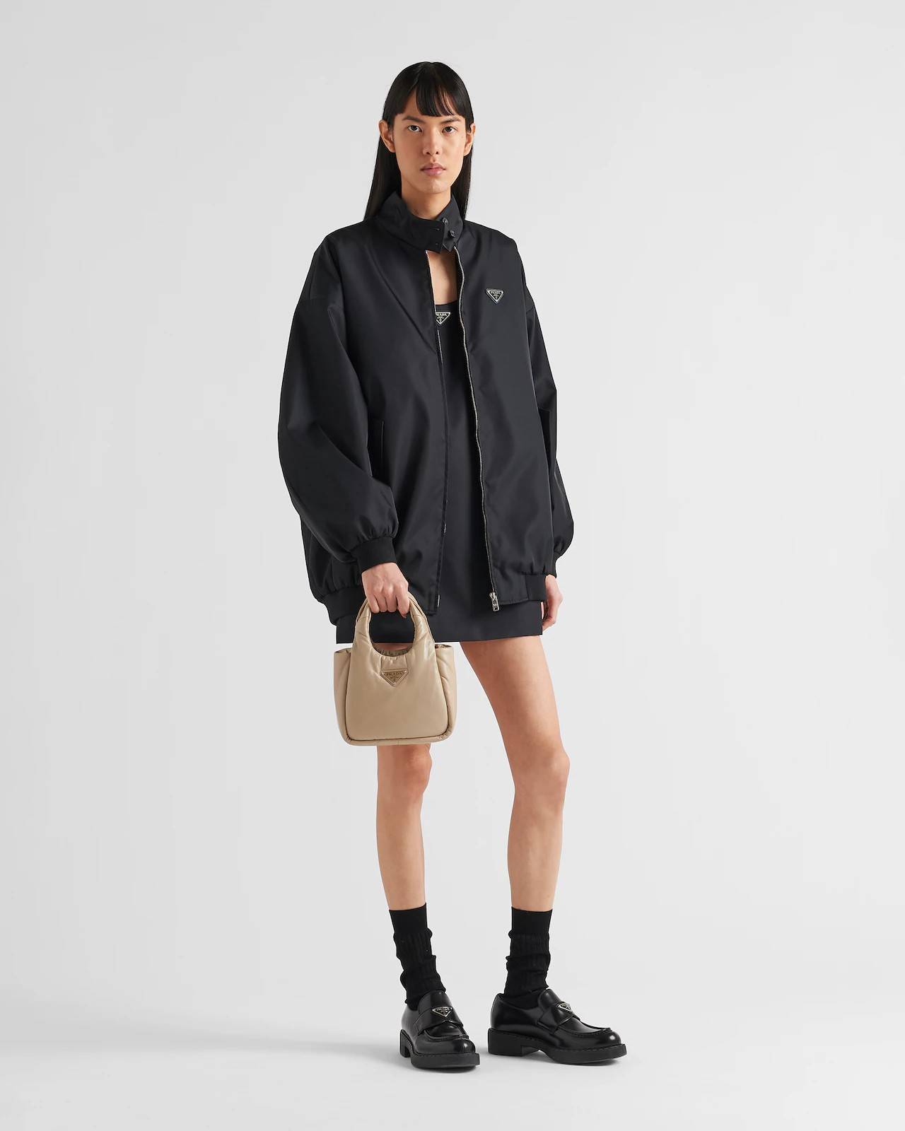 PRADA Small padded Soft nappa-leather bag พร้อมส่ง 4 สี น้องใหม่ล่าสุด กับคอลเลคชั่นที่ทำออกมาตอบโจทย์ได้ทุกไลฟ์สไตล์